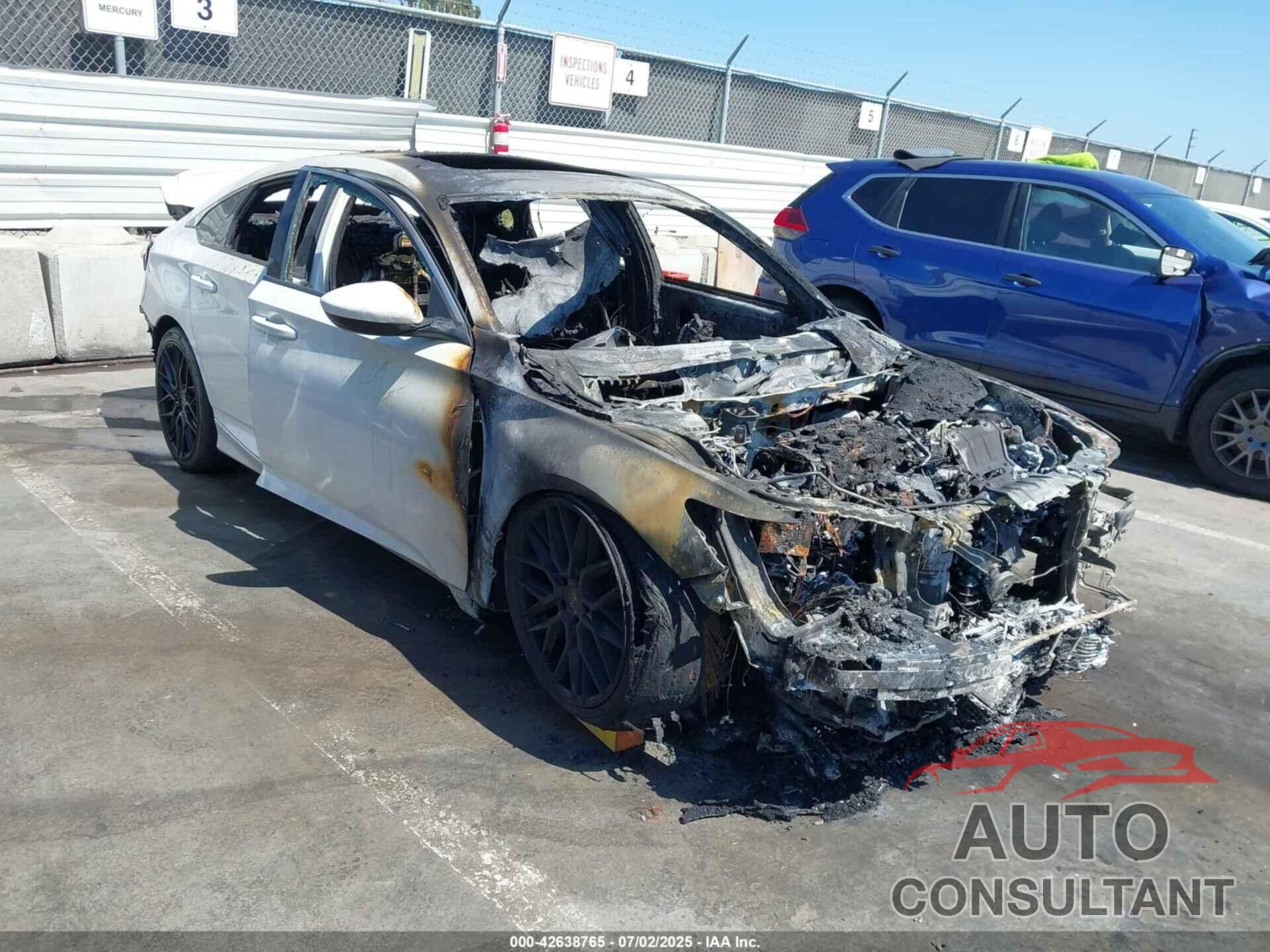 HONDA ACCORD 2018 - 1HGCV2F34JA053633