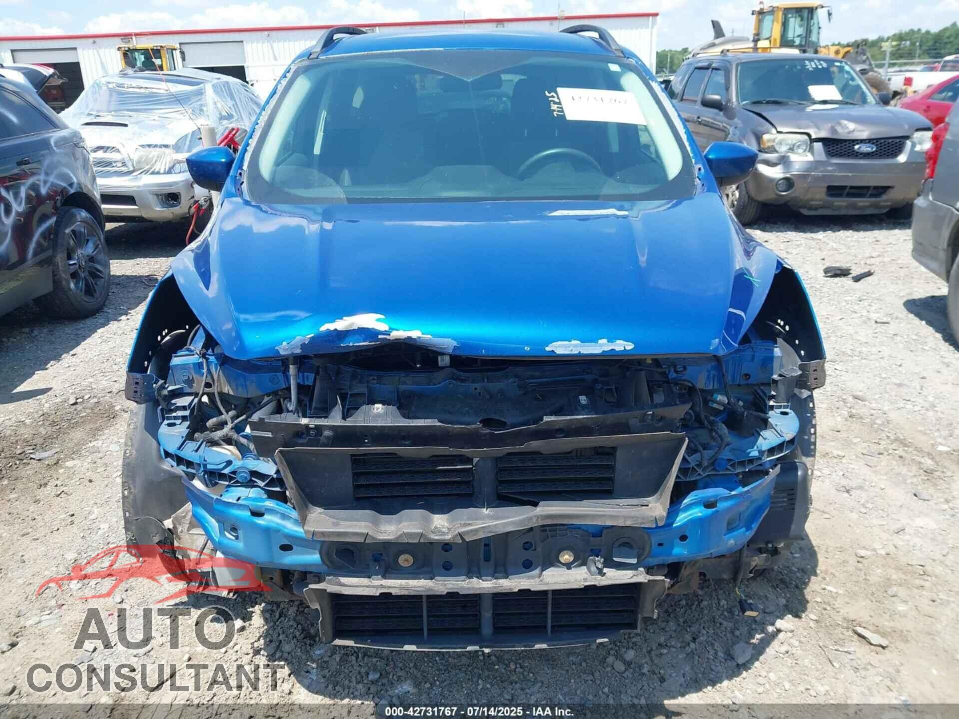 FORD ESCAPE 2017 - 1FMCU9GD8HUB23897