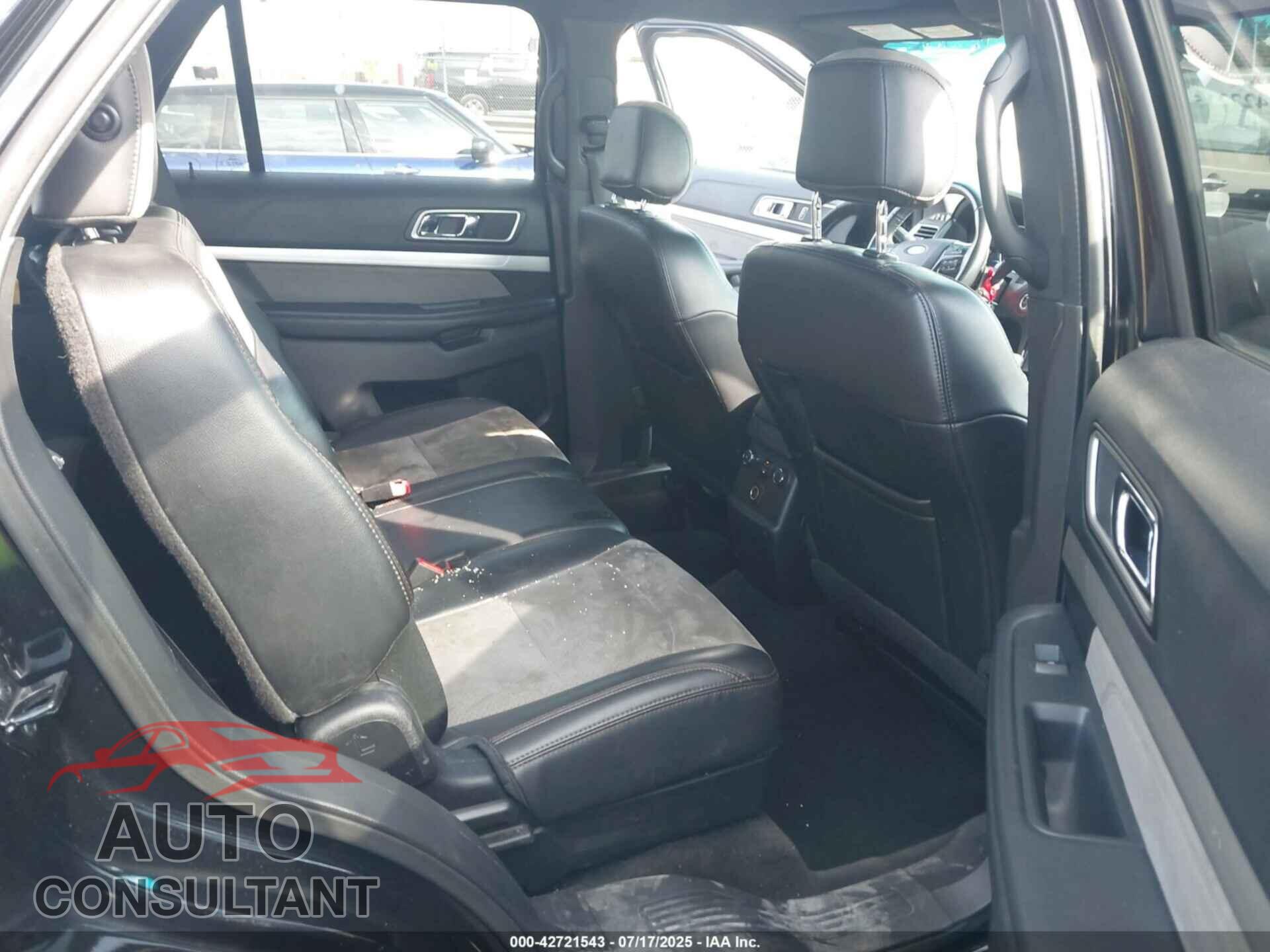 FORD EXPLORER 2017 - 1FM5K7D88HGA74774