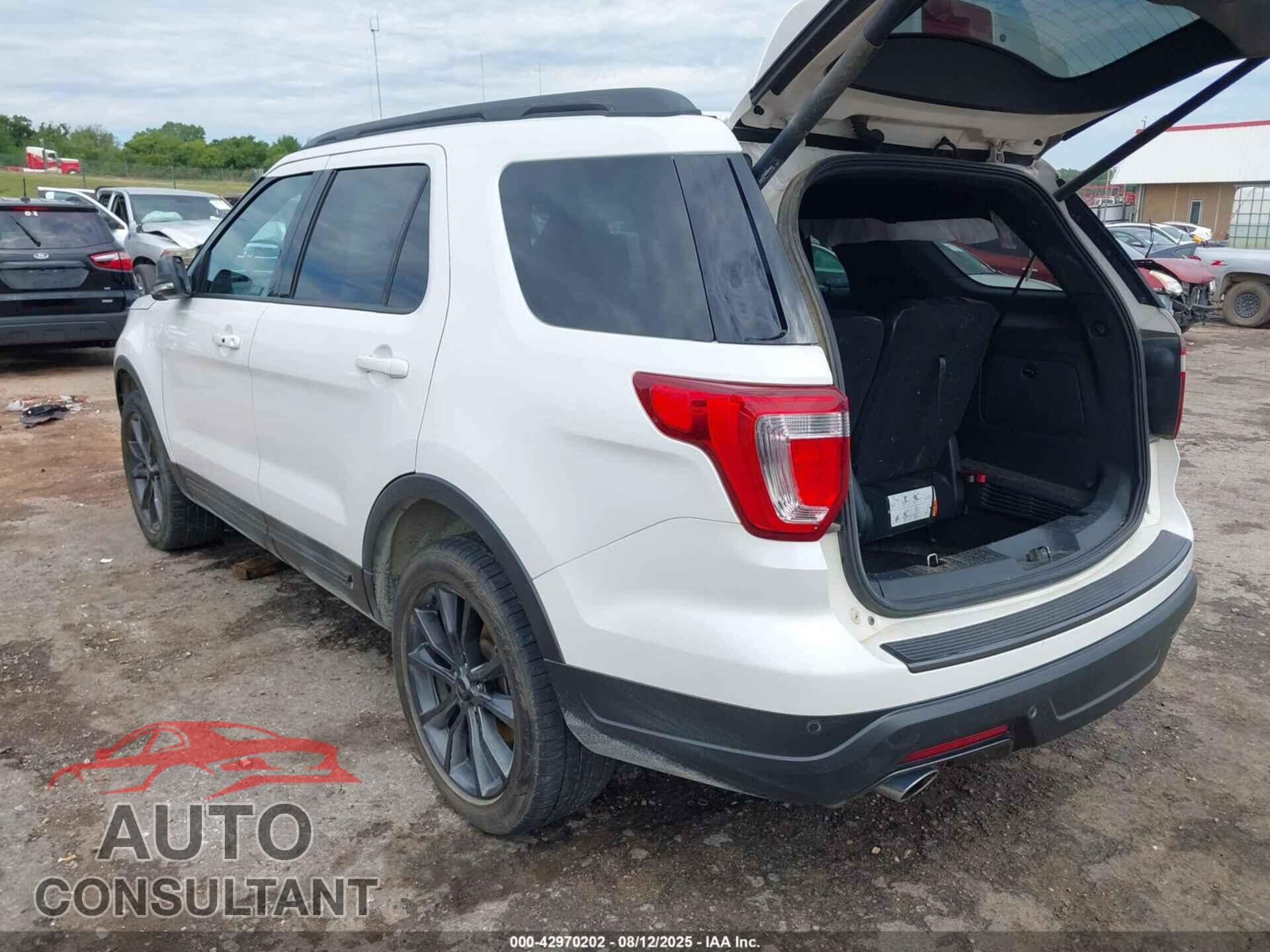 FORD EXPLORER 2018 - 1FM5K7D86JGB55164