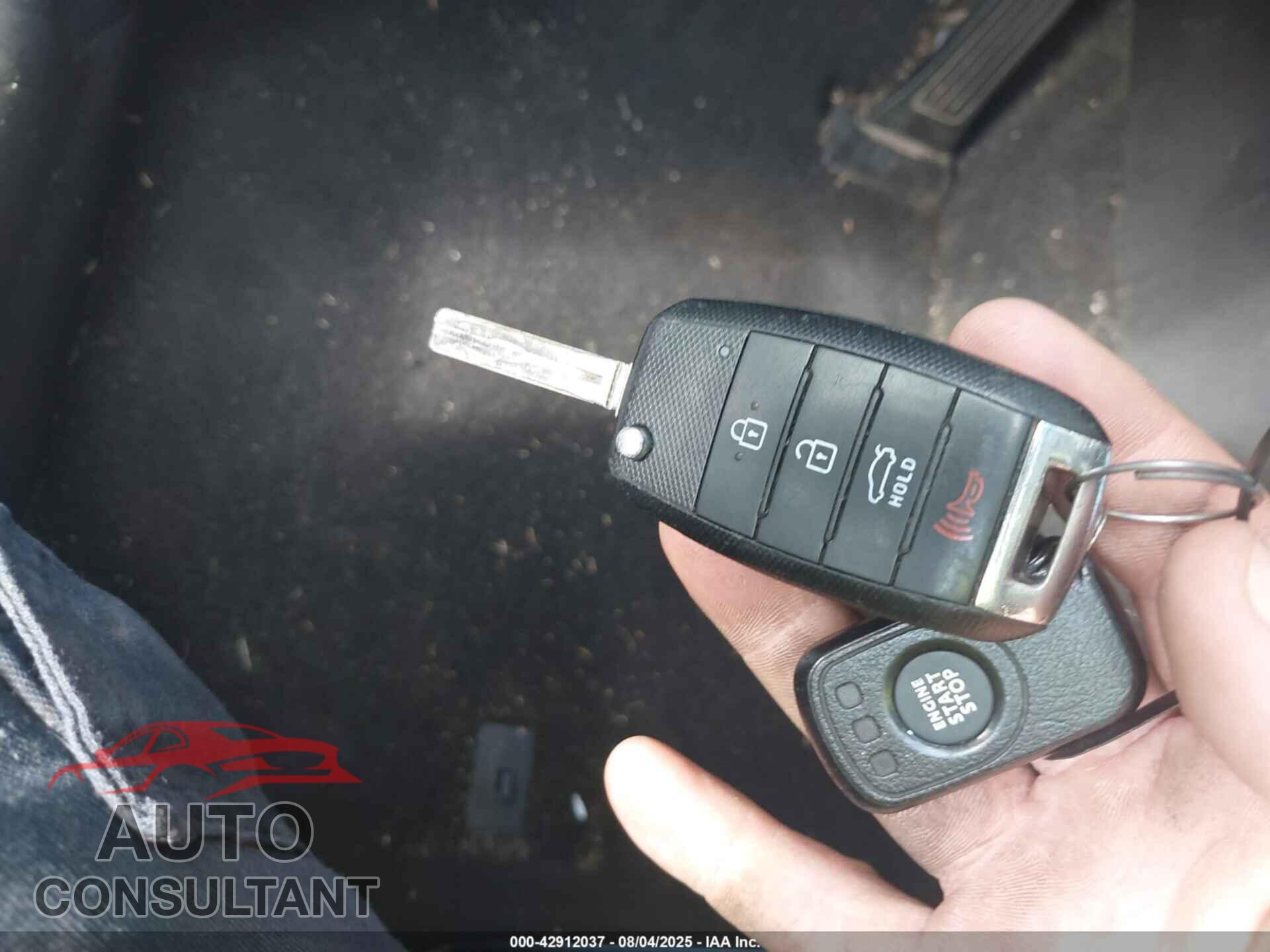 KIA OPTIMA 2015 - KNAGM4A76F5537132