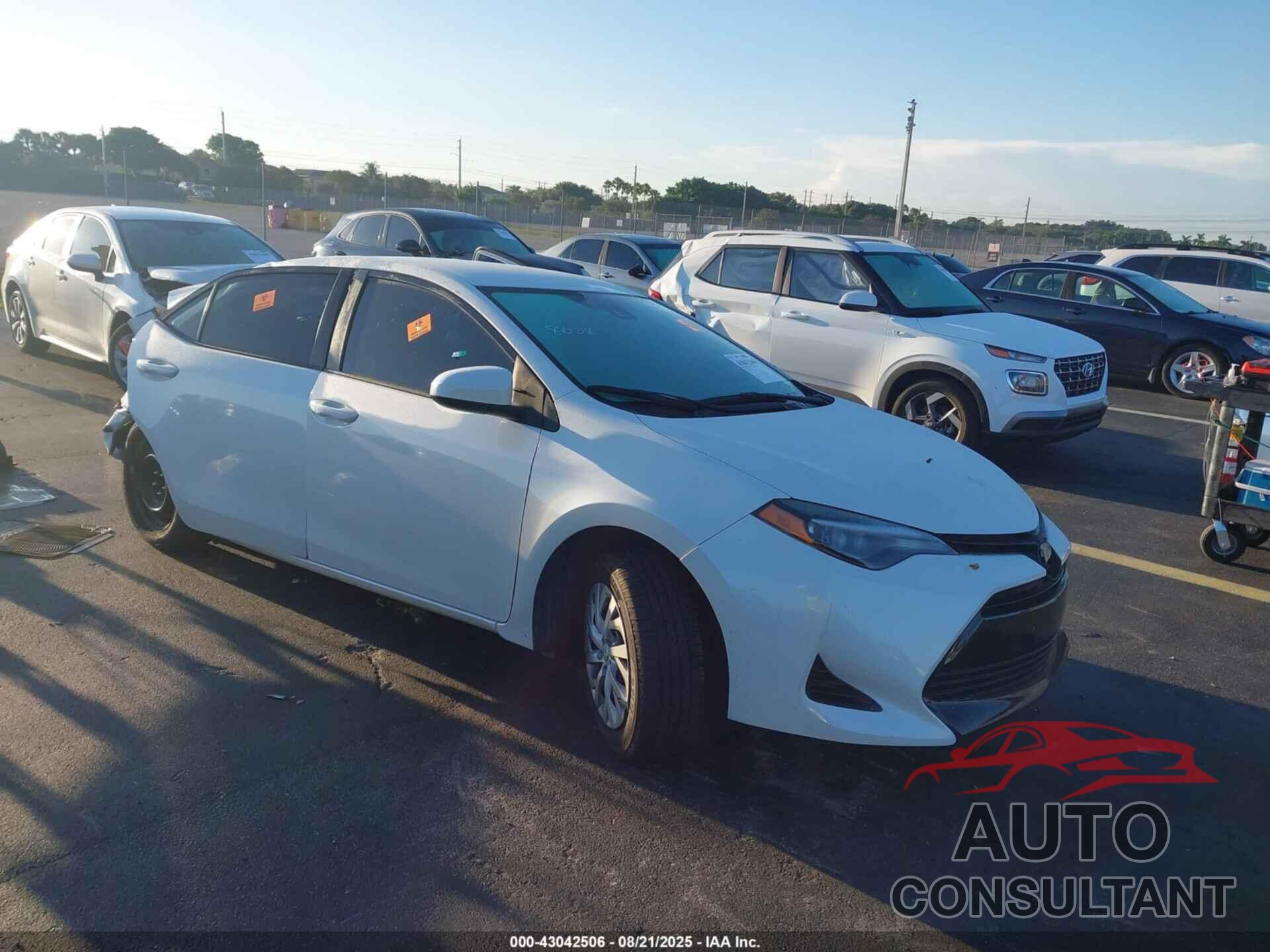 TOYOTA COROLLA 2019 - 5YFBURHE2KP938608