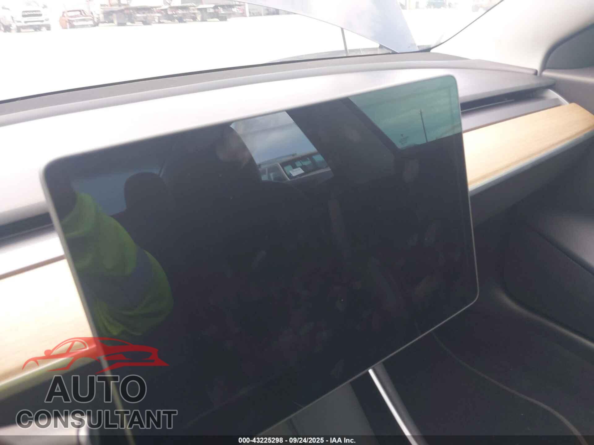 TESLA MODEL 3 2018 - 5YJ3E1EA9JF046497