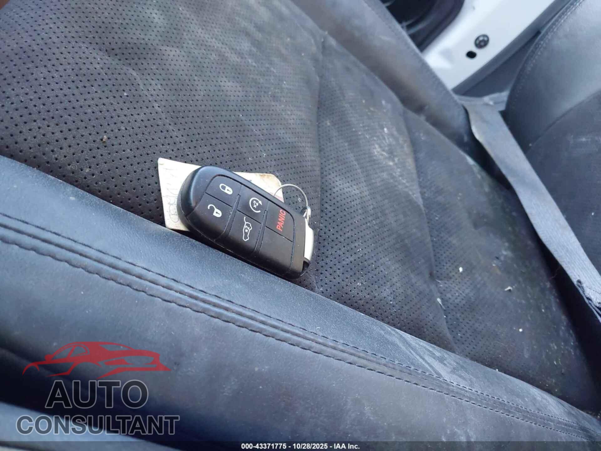DODGE DURANGO 2019 - 1C4RDJDG6KC557408