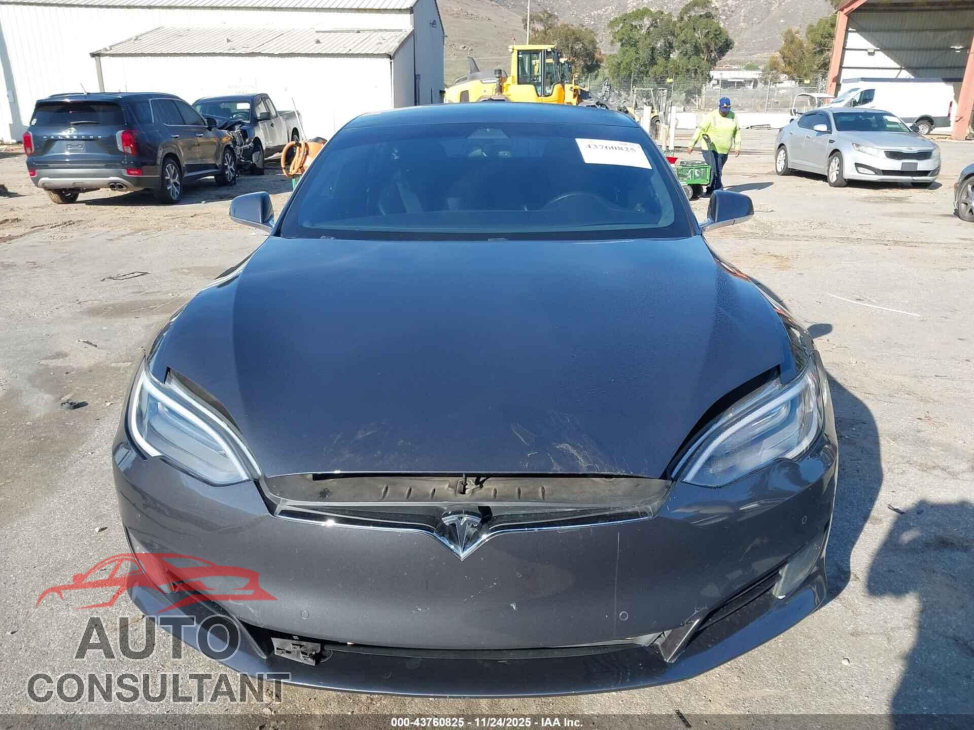 TESLA MODEL S 2017 - 5YJSA1E21HF196002