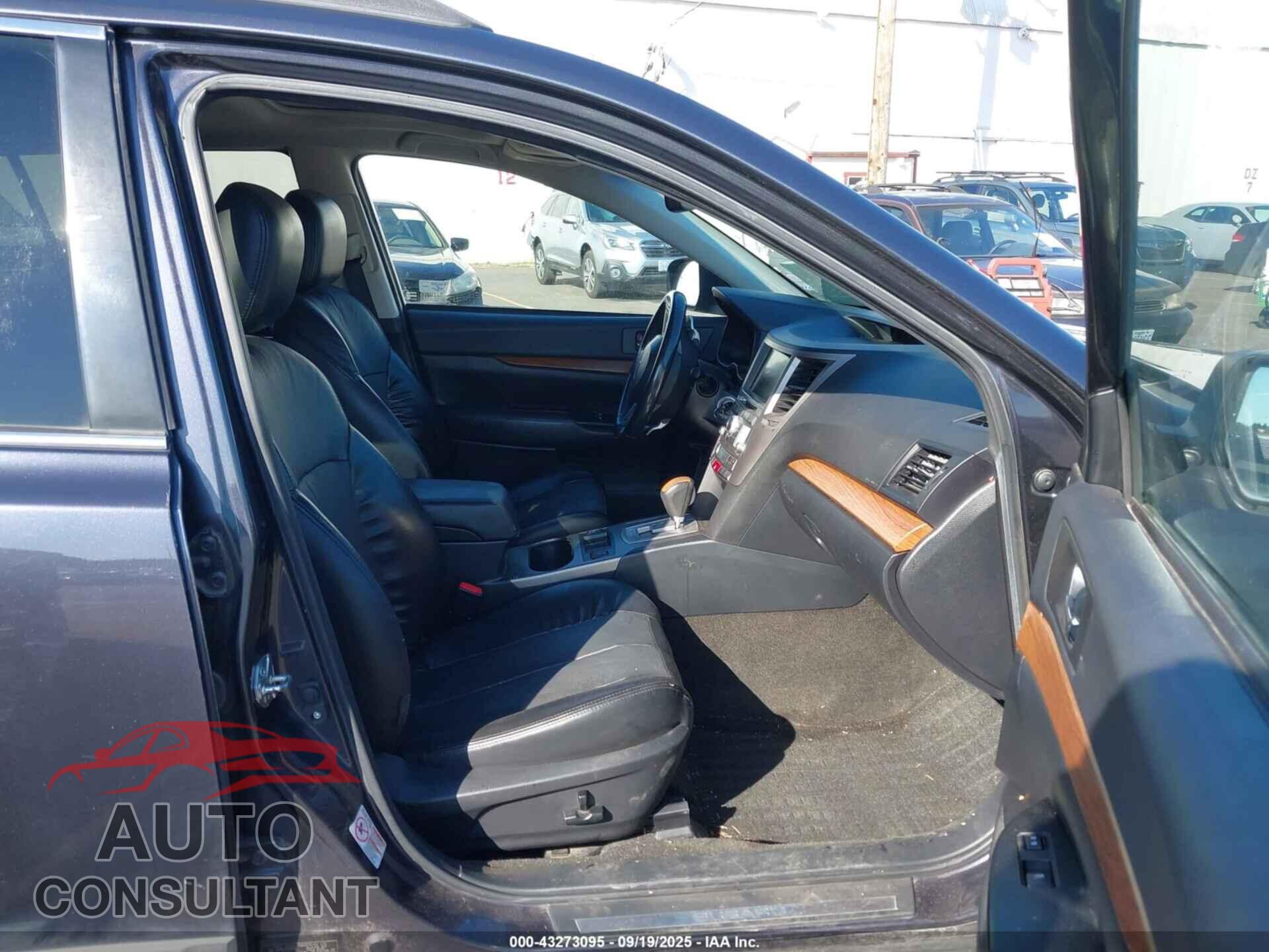SUBARU OUTBACK 2013 - 4S4BRBLC2D3304429