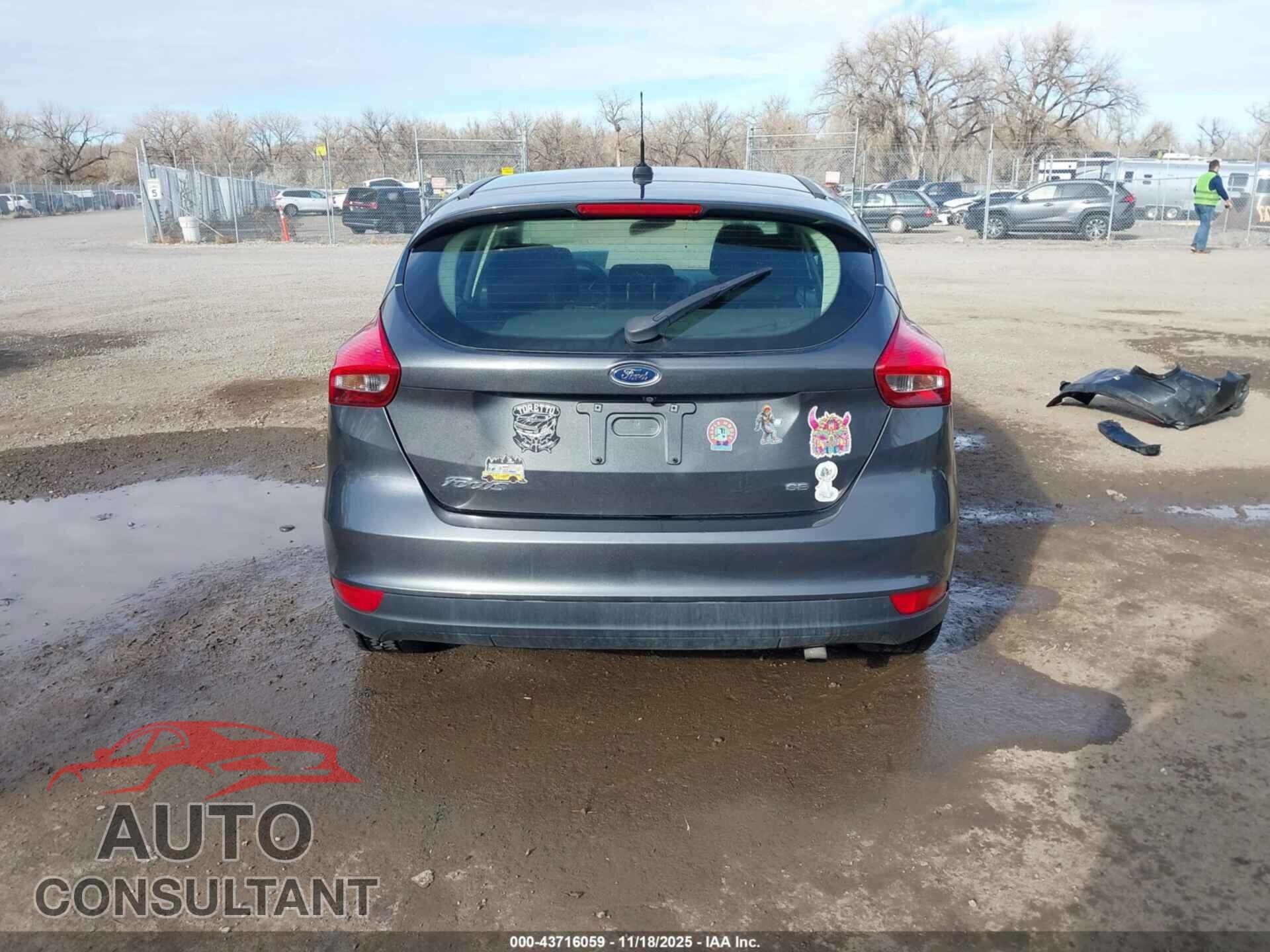 FORD FOCUS 2017 - 1FADP3K24HL206936