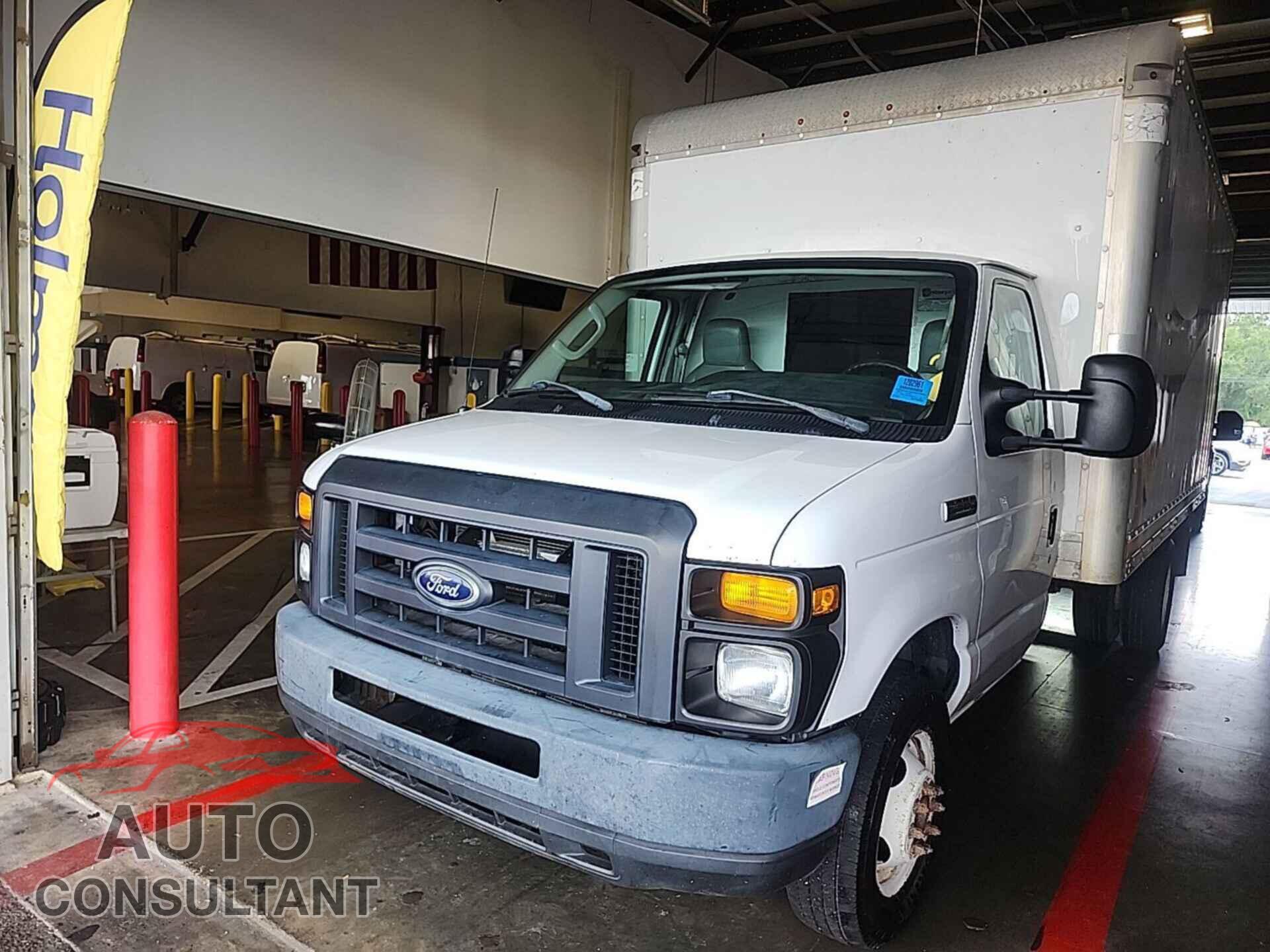 FORD ECONOLINE 2017 - 1FDWE3FS0HDC21006
