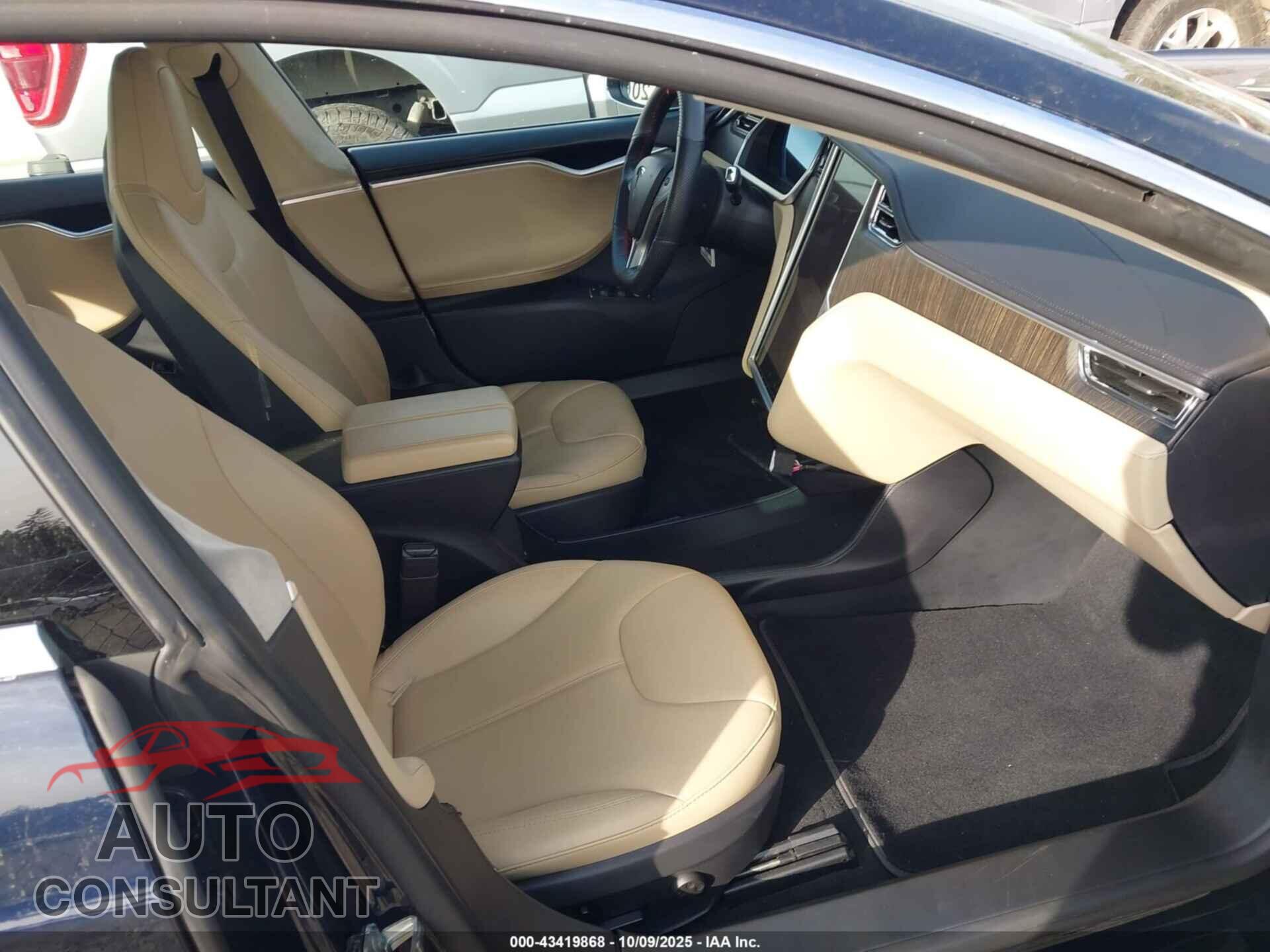 TESLA MODEL S 2013 - 5YJSA1CN8DFP03453