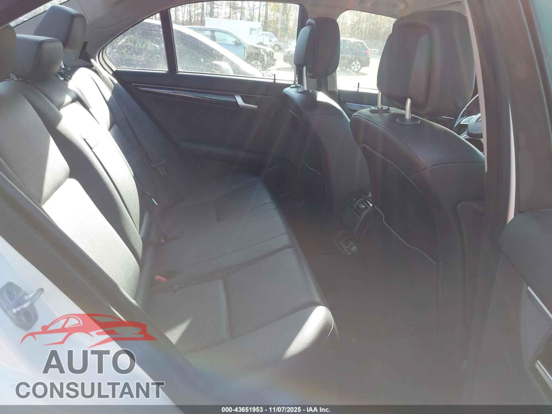 MERCEDES-BENZ C 300 2012 - WDDGF8BB6CA698564