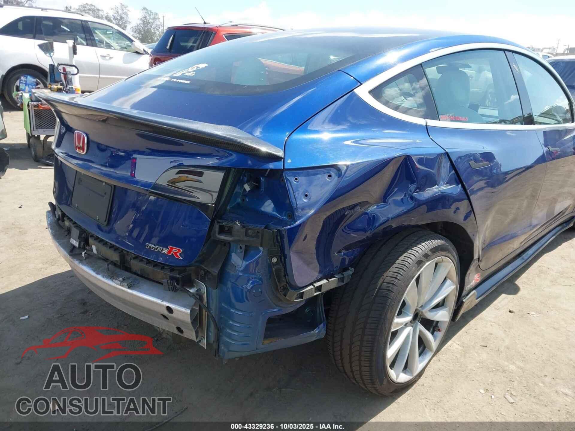 TESLA MODEL 3 2019 - 5YJ3E1EA3KF543093