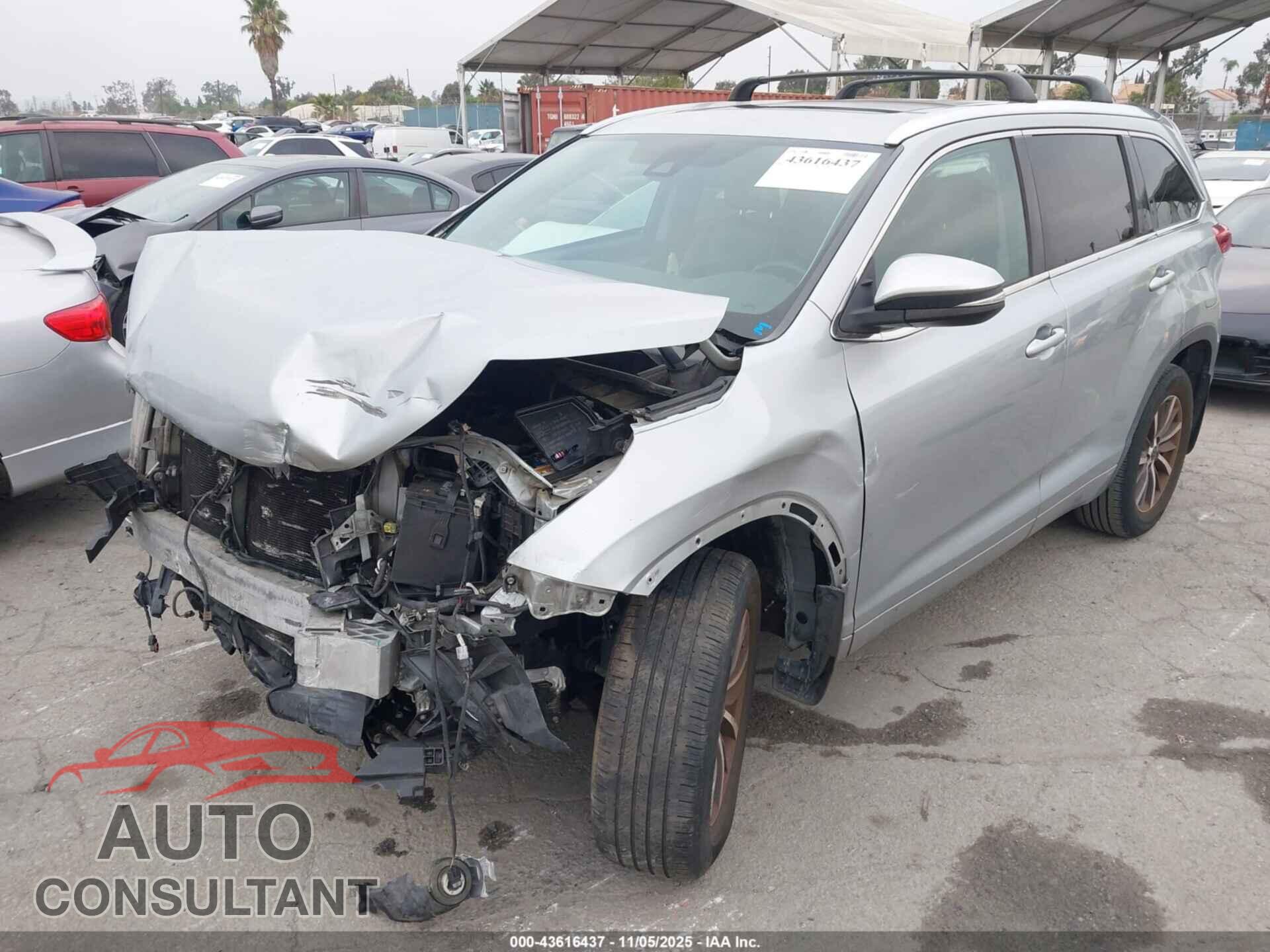 TOYOTA HIGHLANDER 2017 - 5TDKZRFH4HS514975