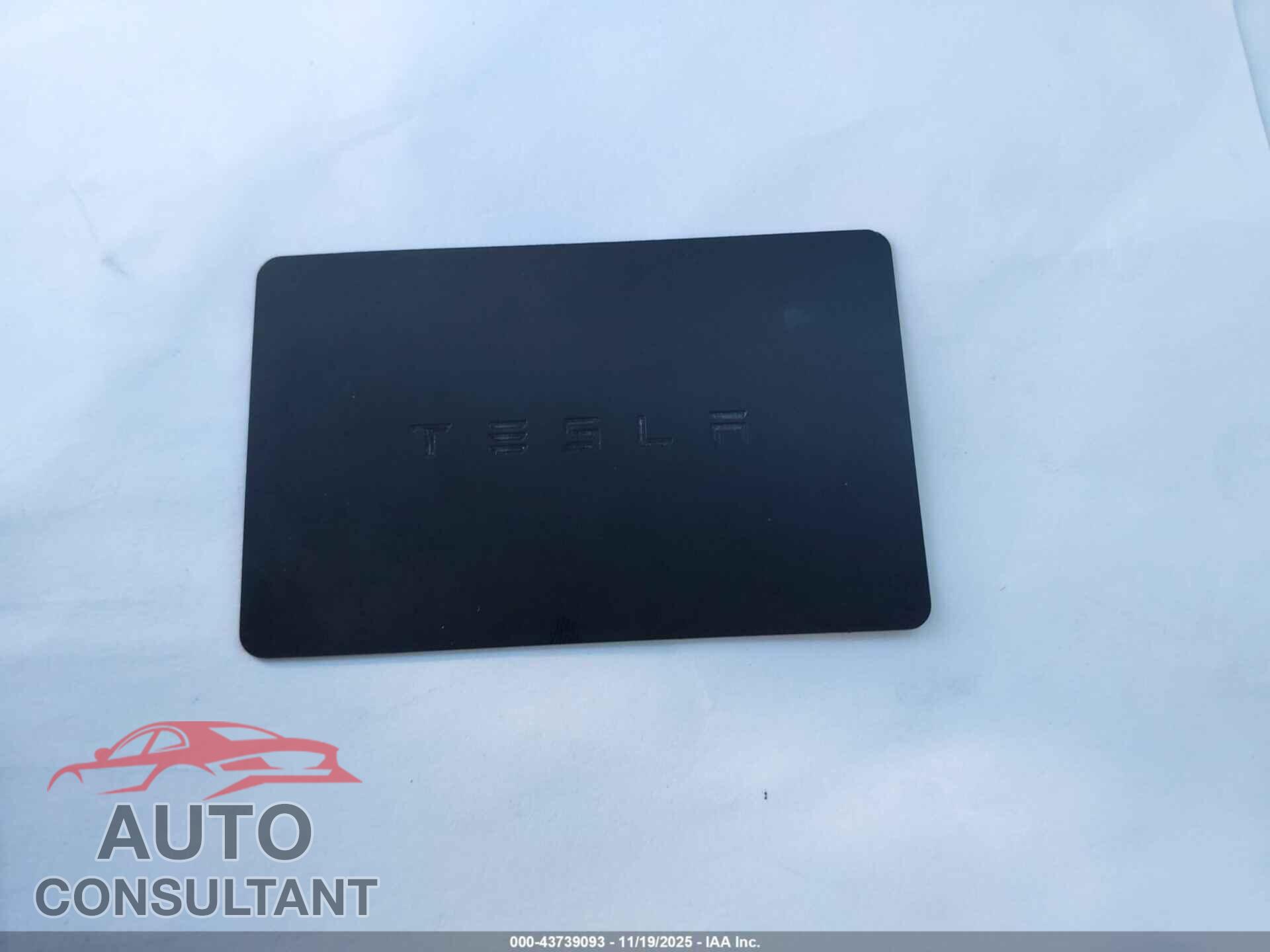 TESLA MODEL 3 2018 - 5YJ3E1EA5JF061059