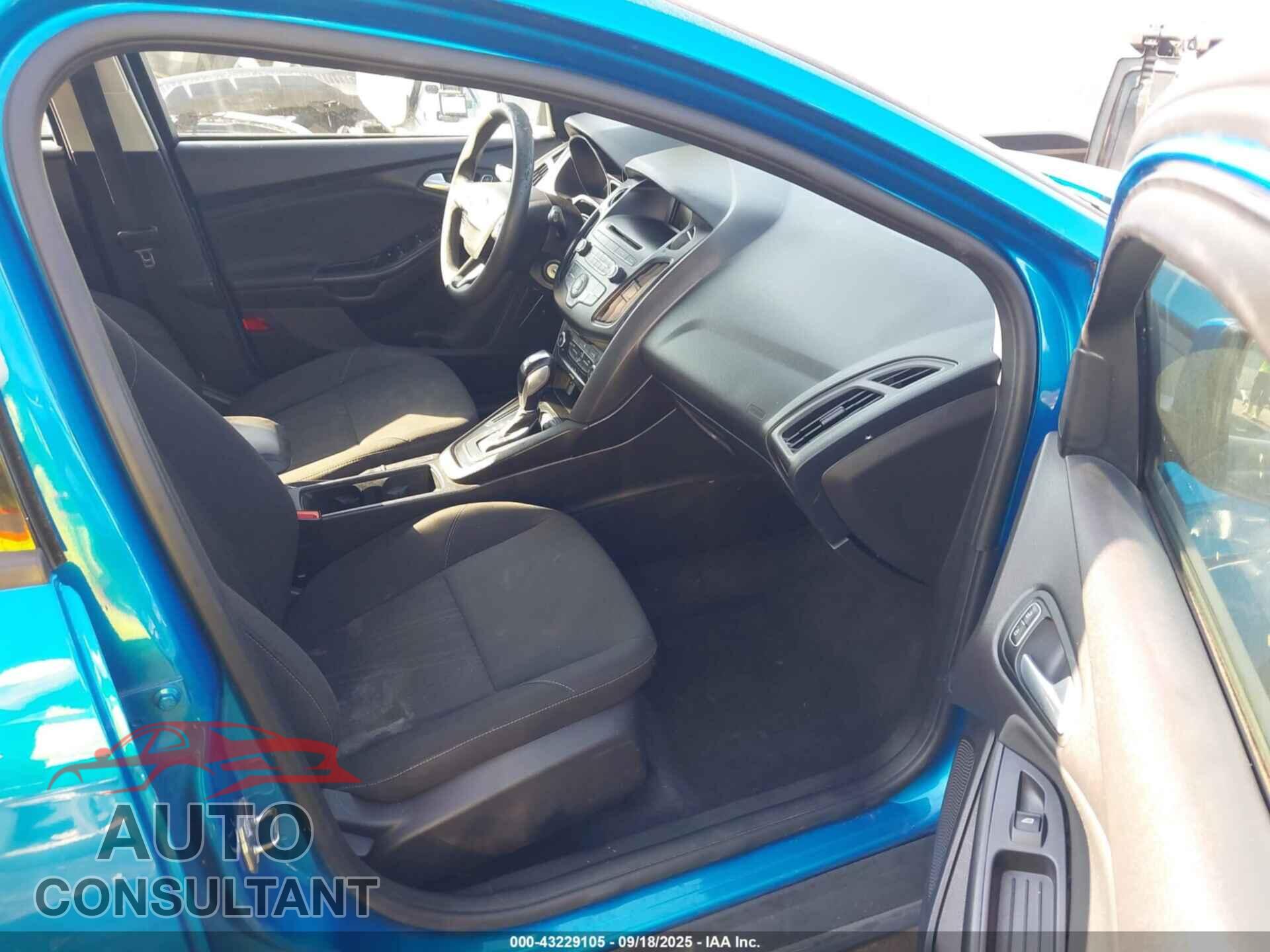 FORD FOCUS 2015 - 1FADP3K23FL242002