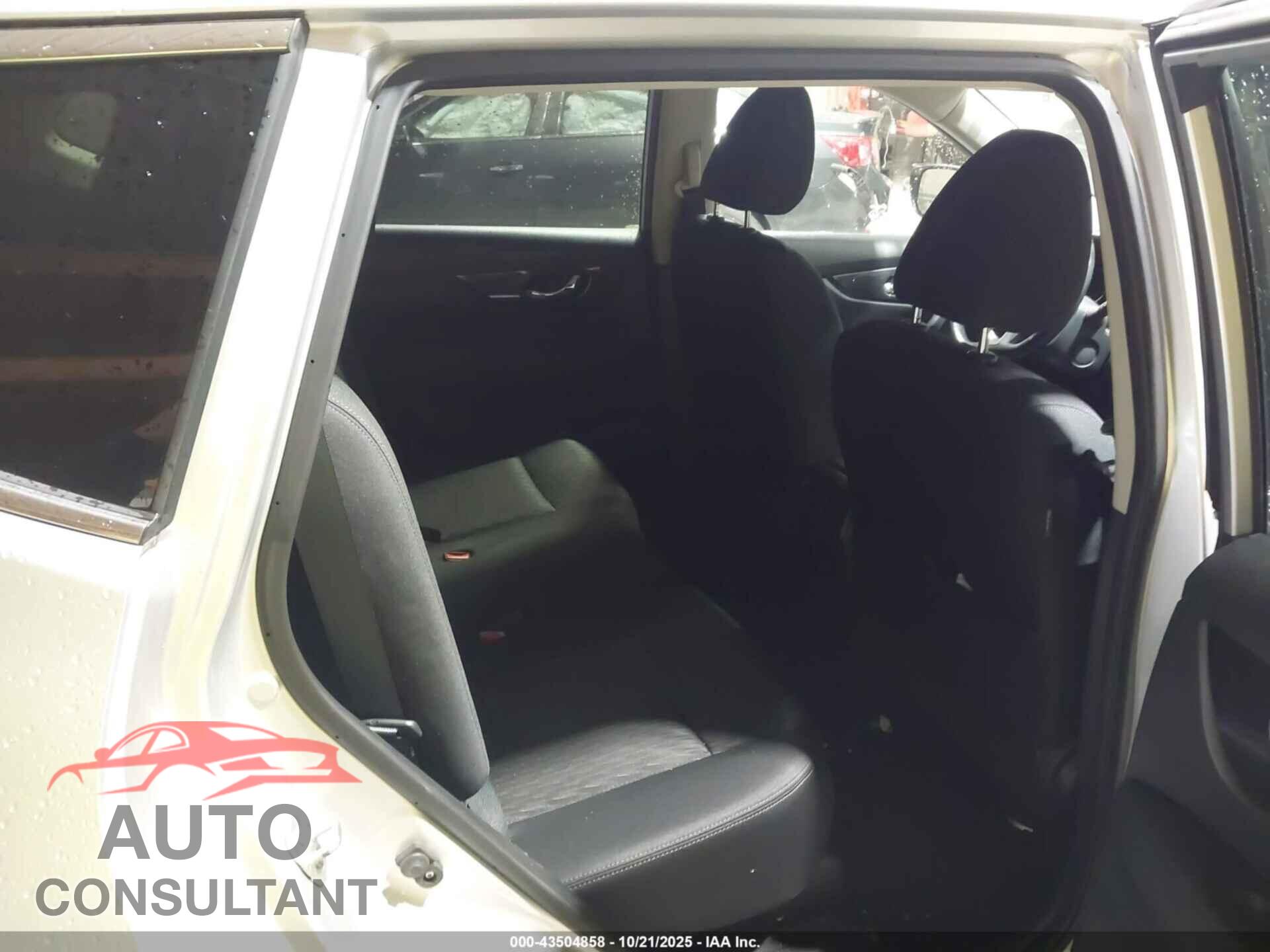 NISSAN ROGUE 2018 - KNMAT2MV6JP560921