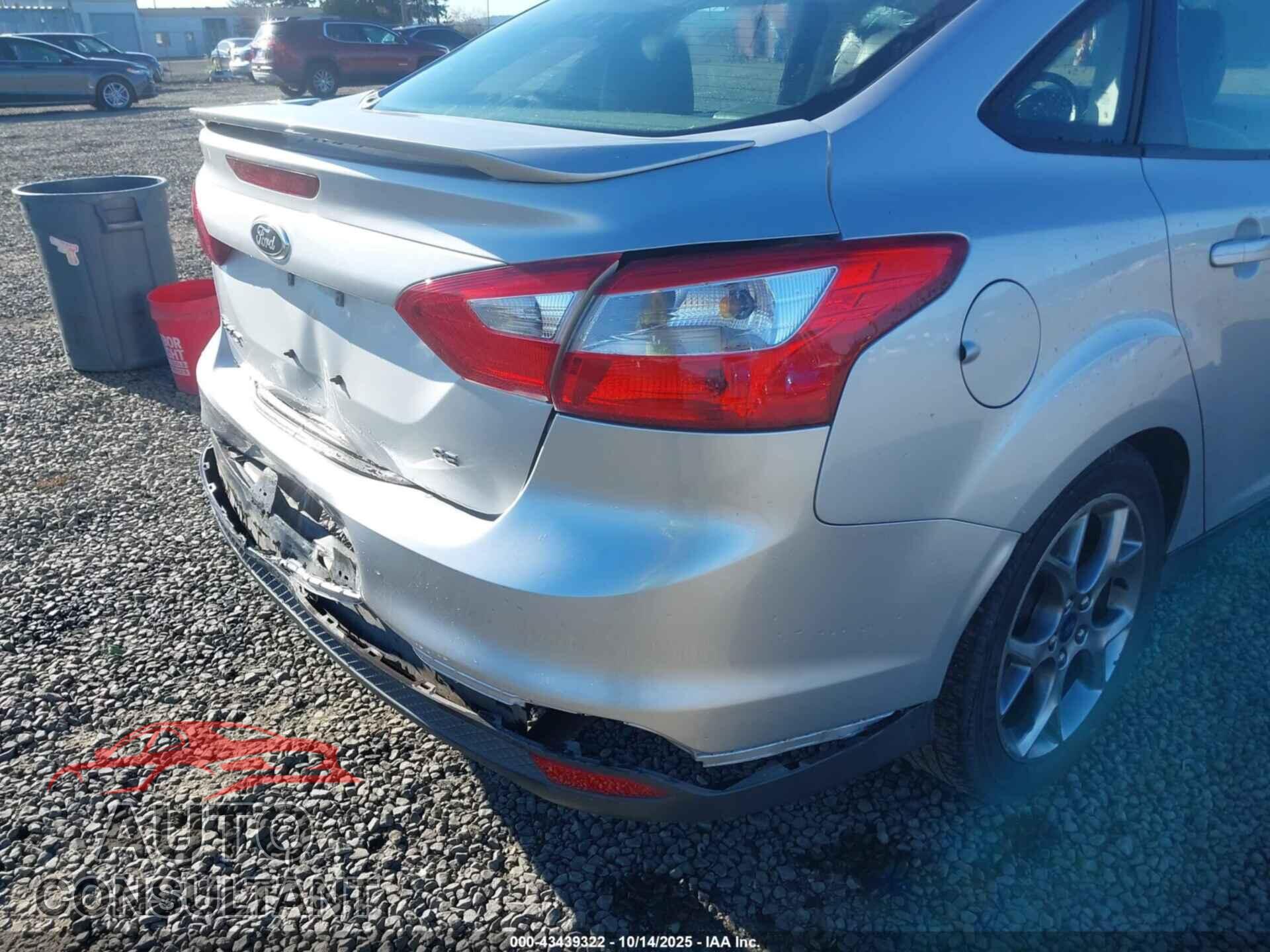 FORD FOCUS 2014 - 1FADP3F23EL238315