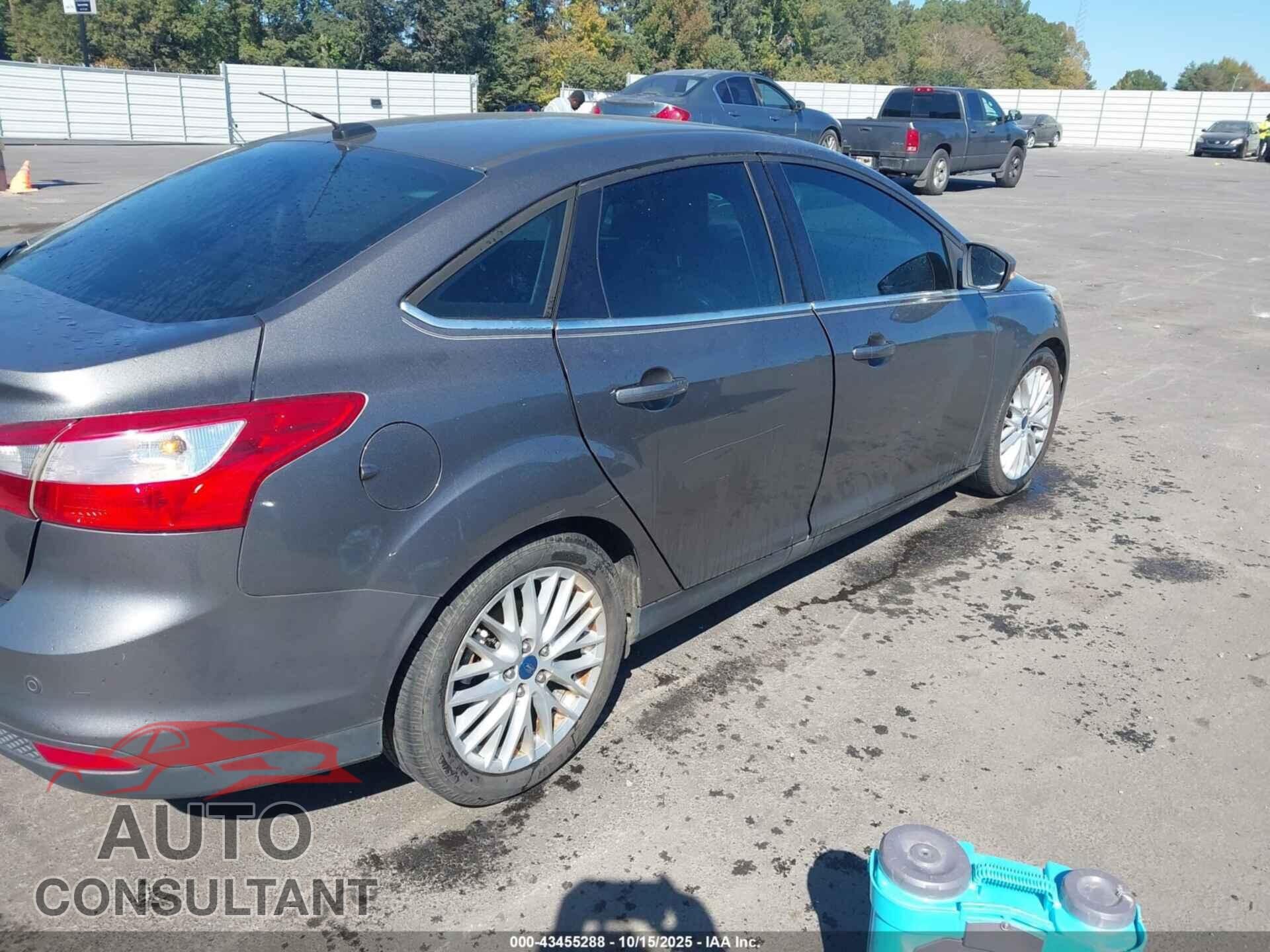 FORD FOCUS 2012 - 1FAHP3H20CL341929