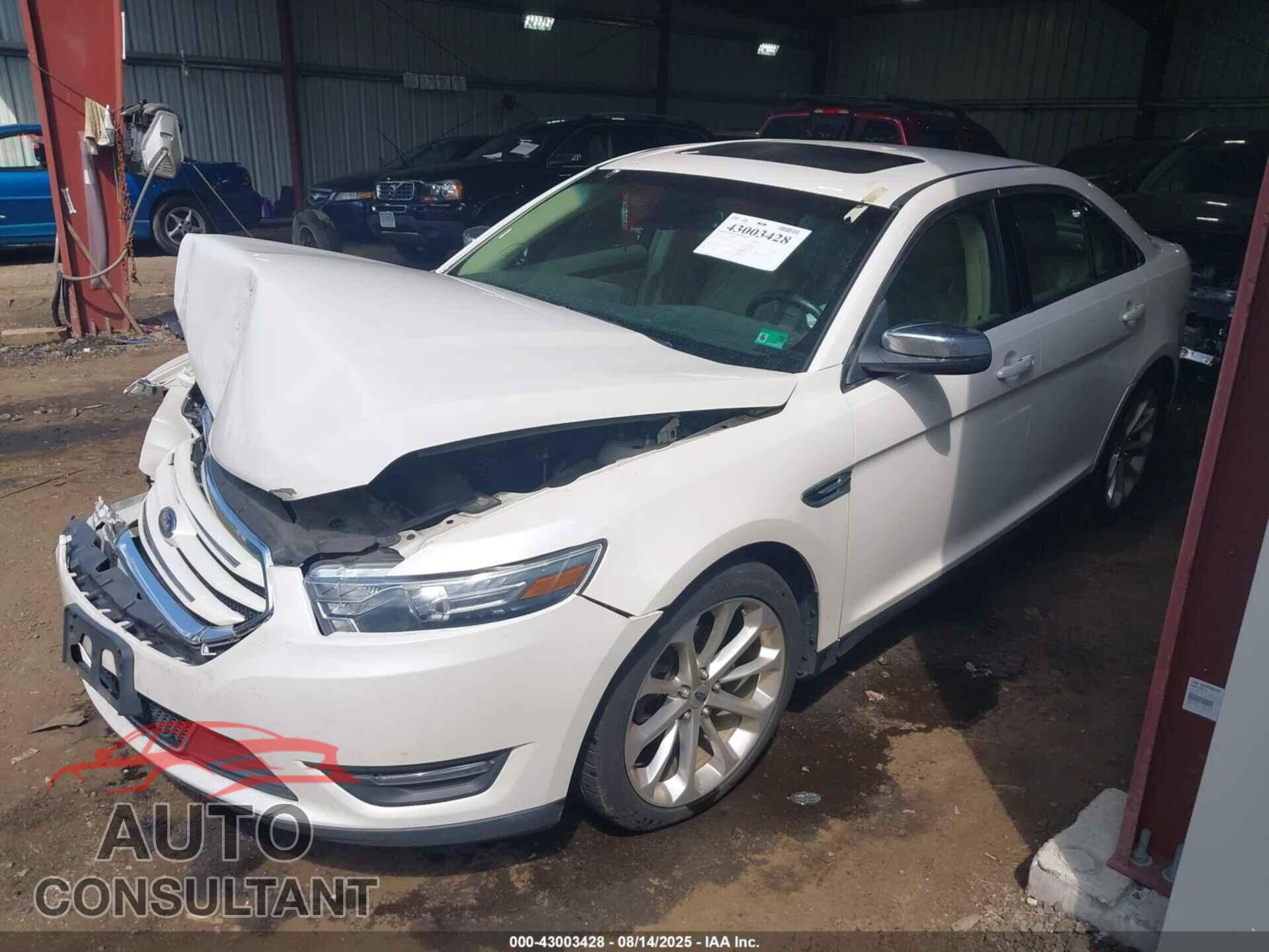 FORD TAURUS 2018 - 1FAHP2F83JG105265