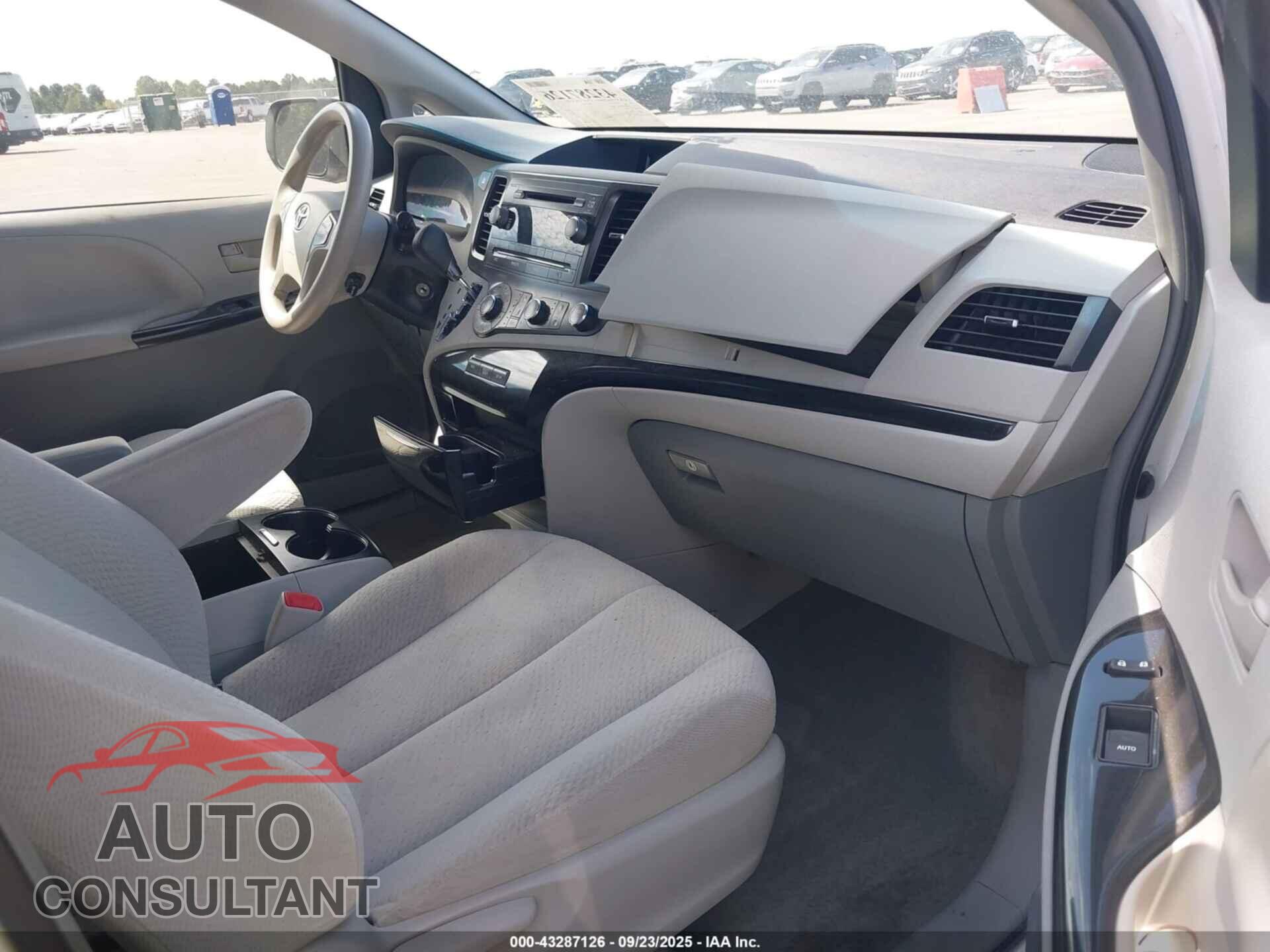 TOYOTA SIENNA 2012 - 5TDKK3DC2CS272608