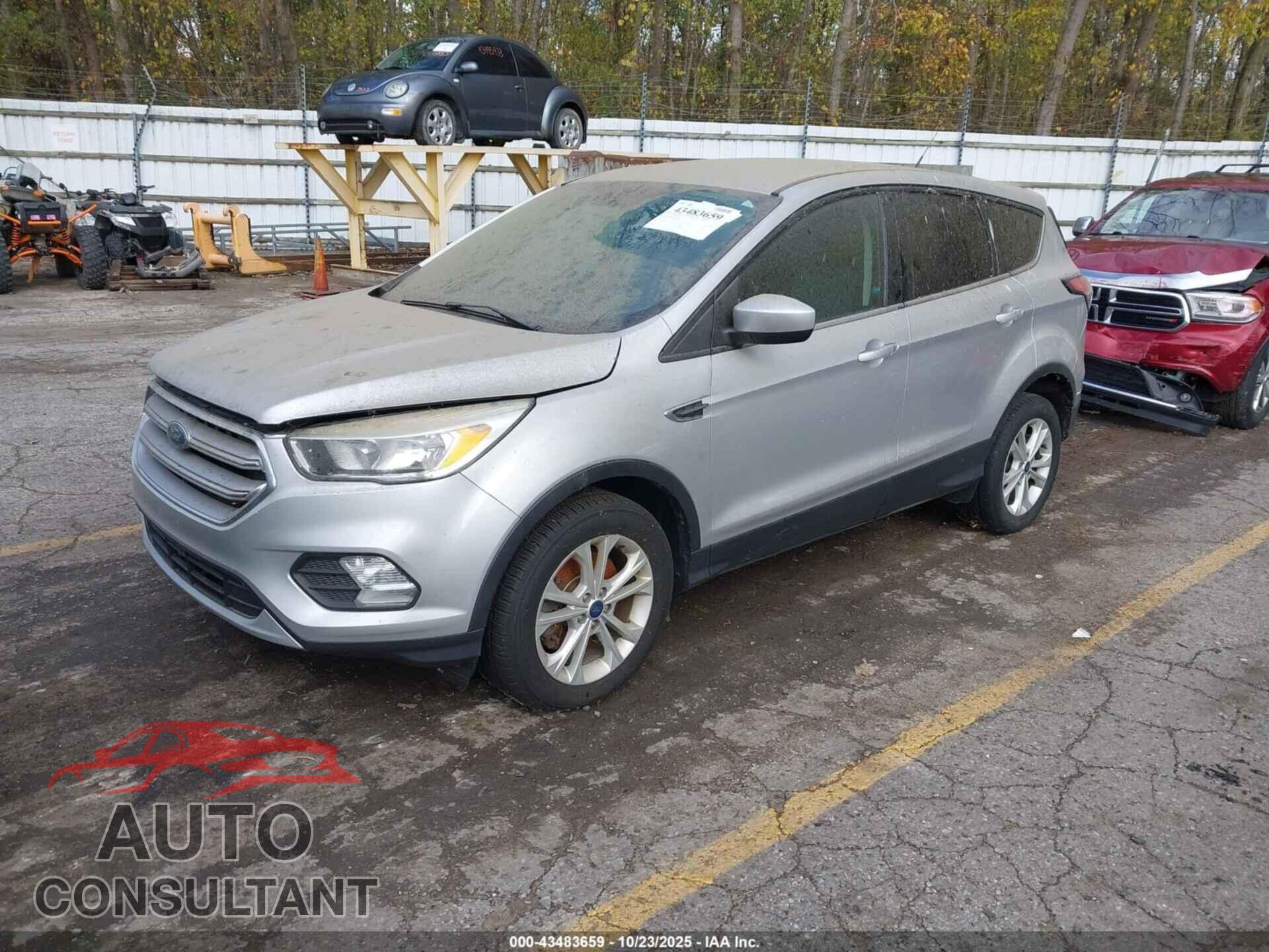 FORD ESCAPE 2017 - 1FMCU9GD4HUC75434