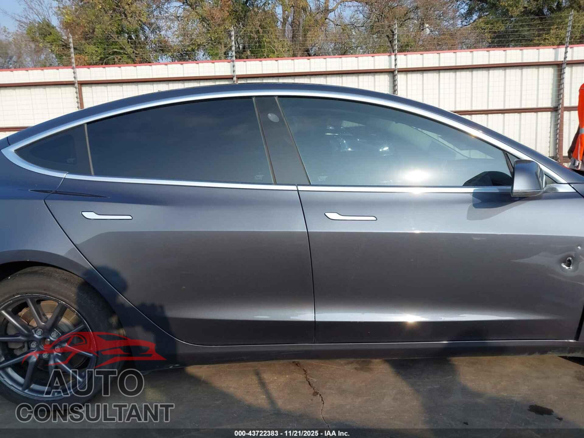TESLA MODEL 3 2019 - 5YJ3E1EA0KF435319