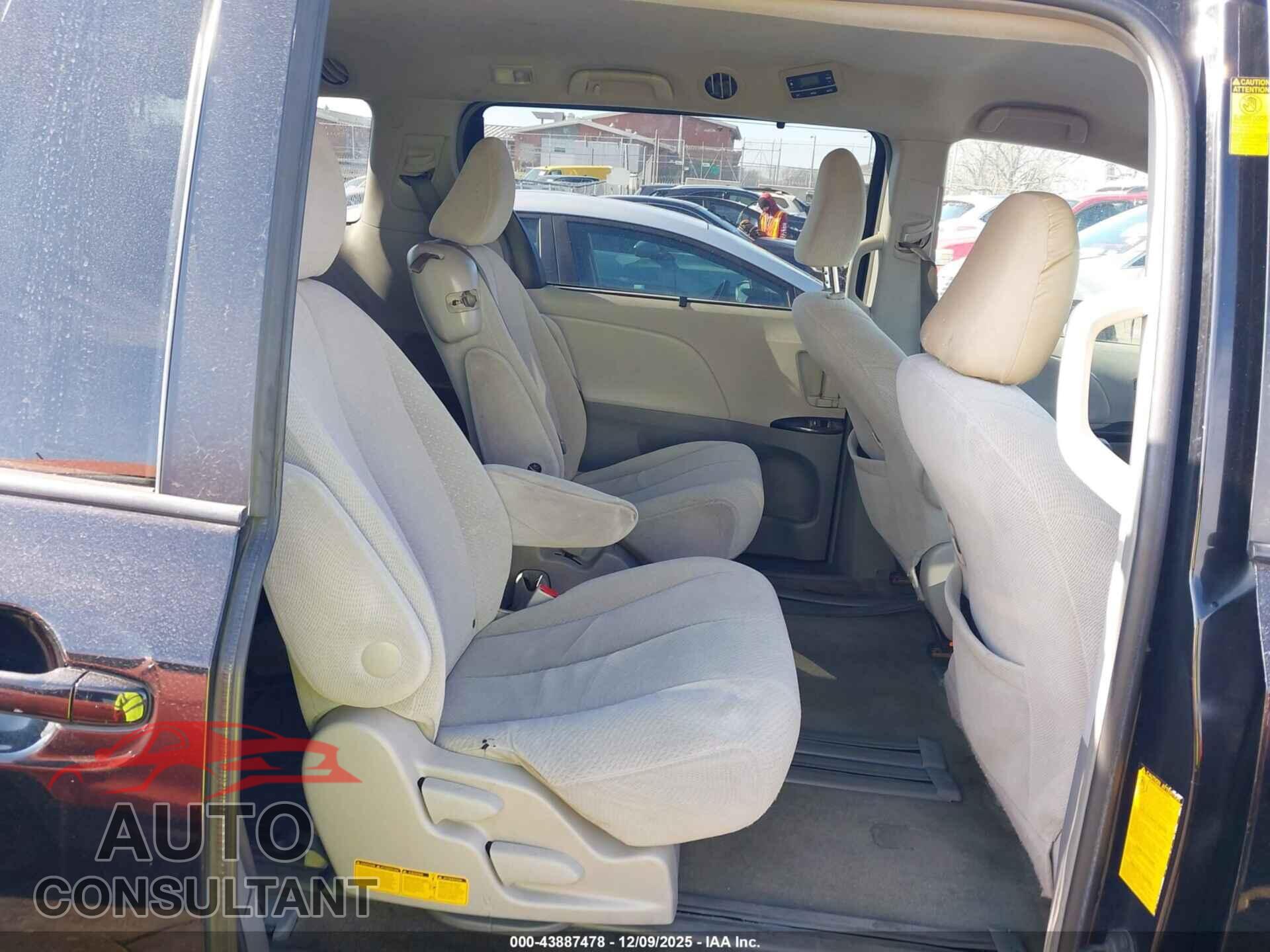TOYOTA SIENNA 2014 - 5TDKK3DC1ES467151