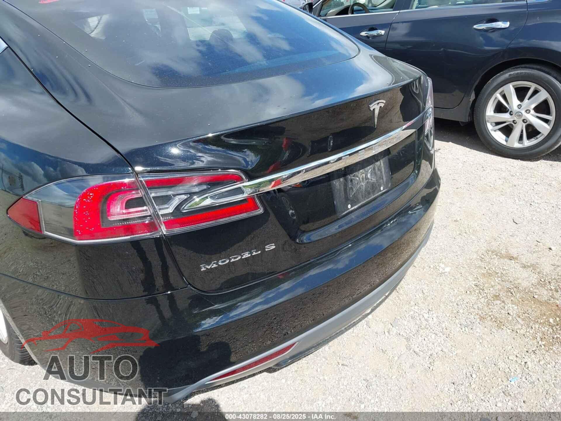 TESLA MODEL S 2013 - 5YJSA1AG0DFP10630