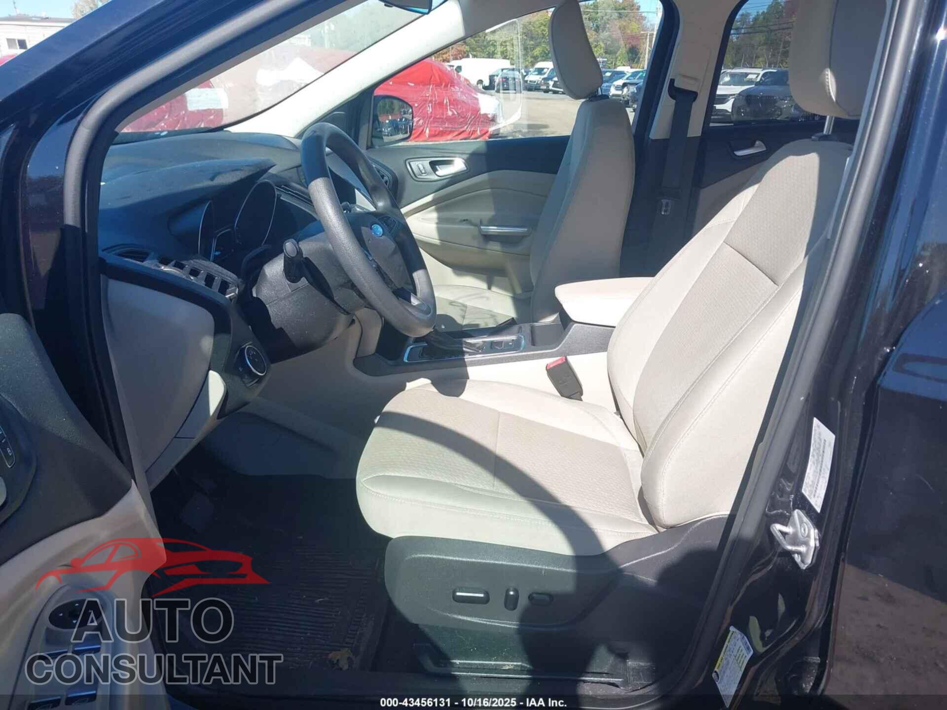 FORD ESCAPE 2019 - 1FMCU9GD3KUB92360