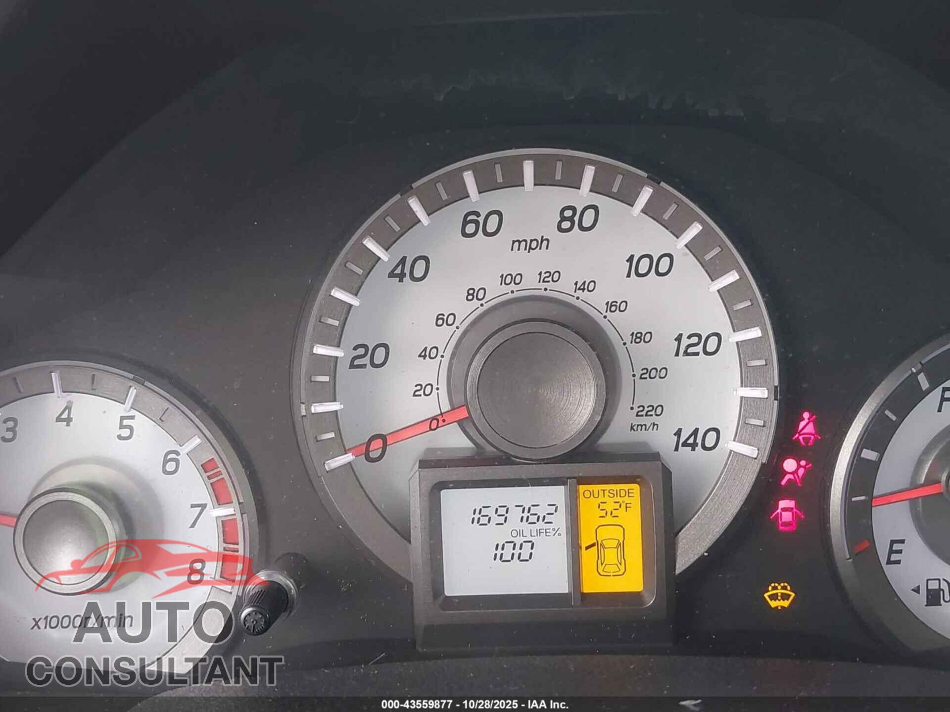 HONDA PILOT 2015 - 5FNYF4H50FB027203