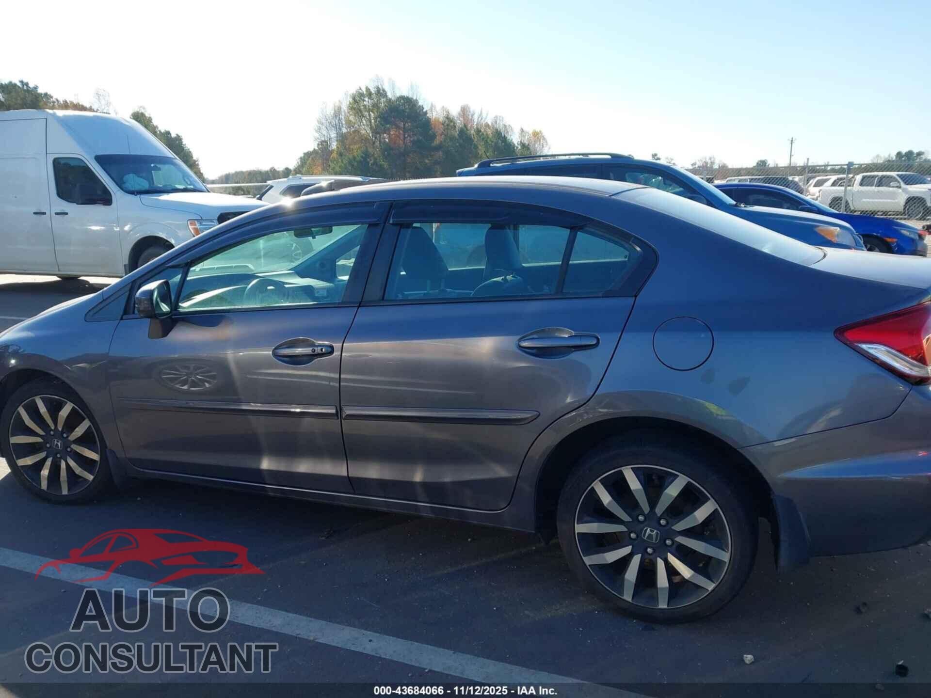 HONDA CIVIC 2015 - 2HGFB2F98FH537775