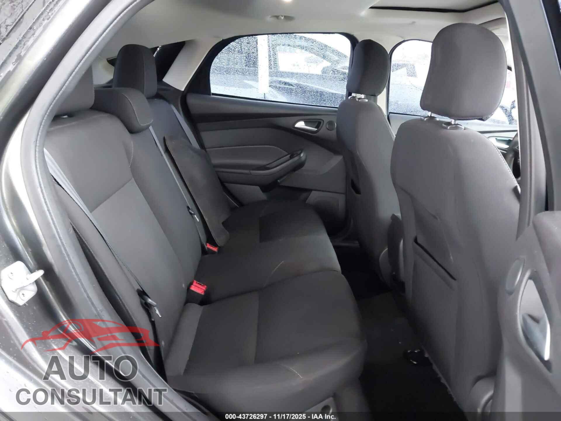 FORD FOCUS 2017 - 1FADP3M24HL206013