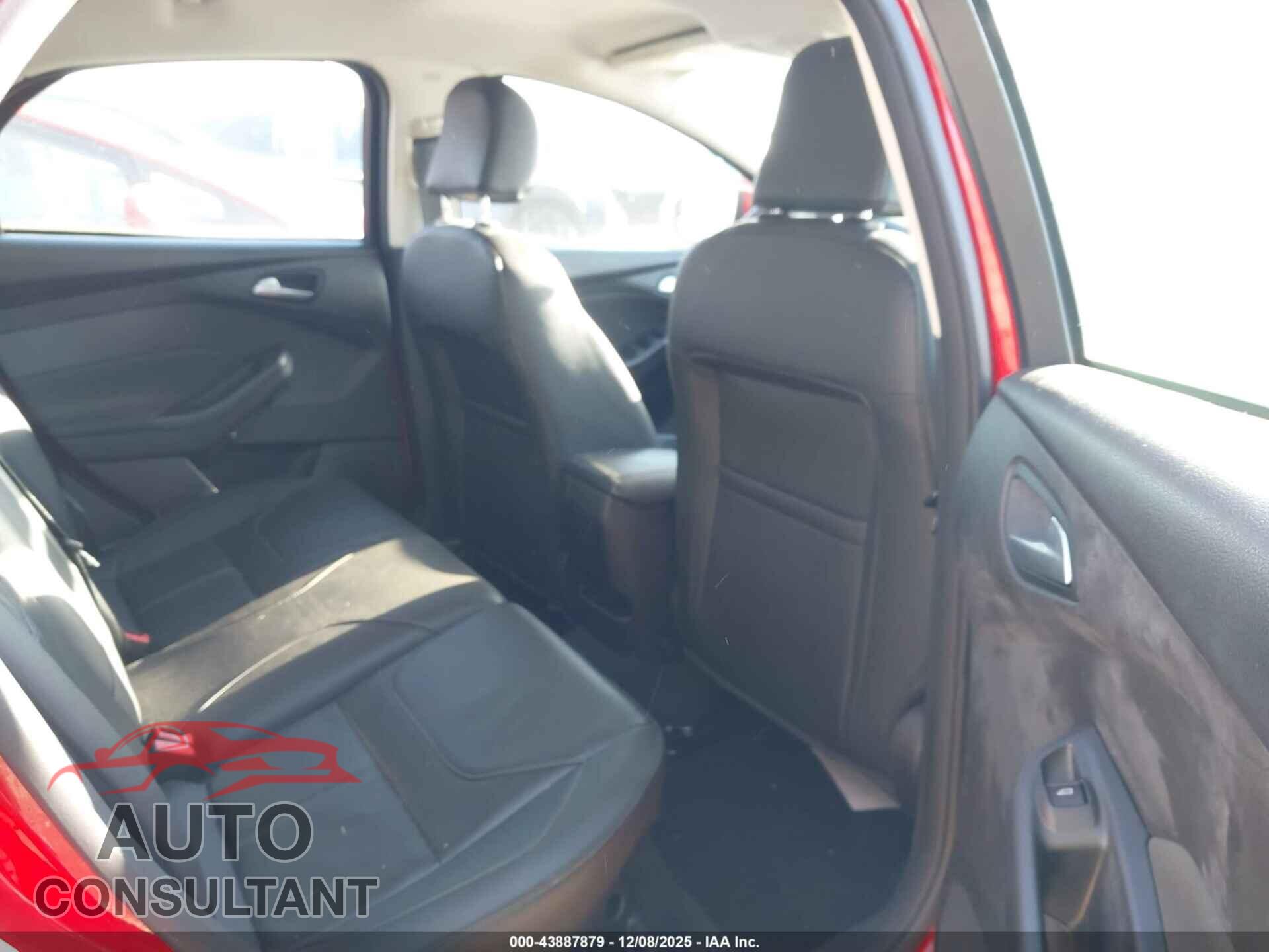 FORD FOCUS 2015 - 1FADP3K27FL340076