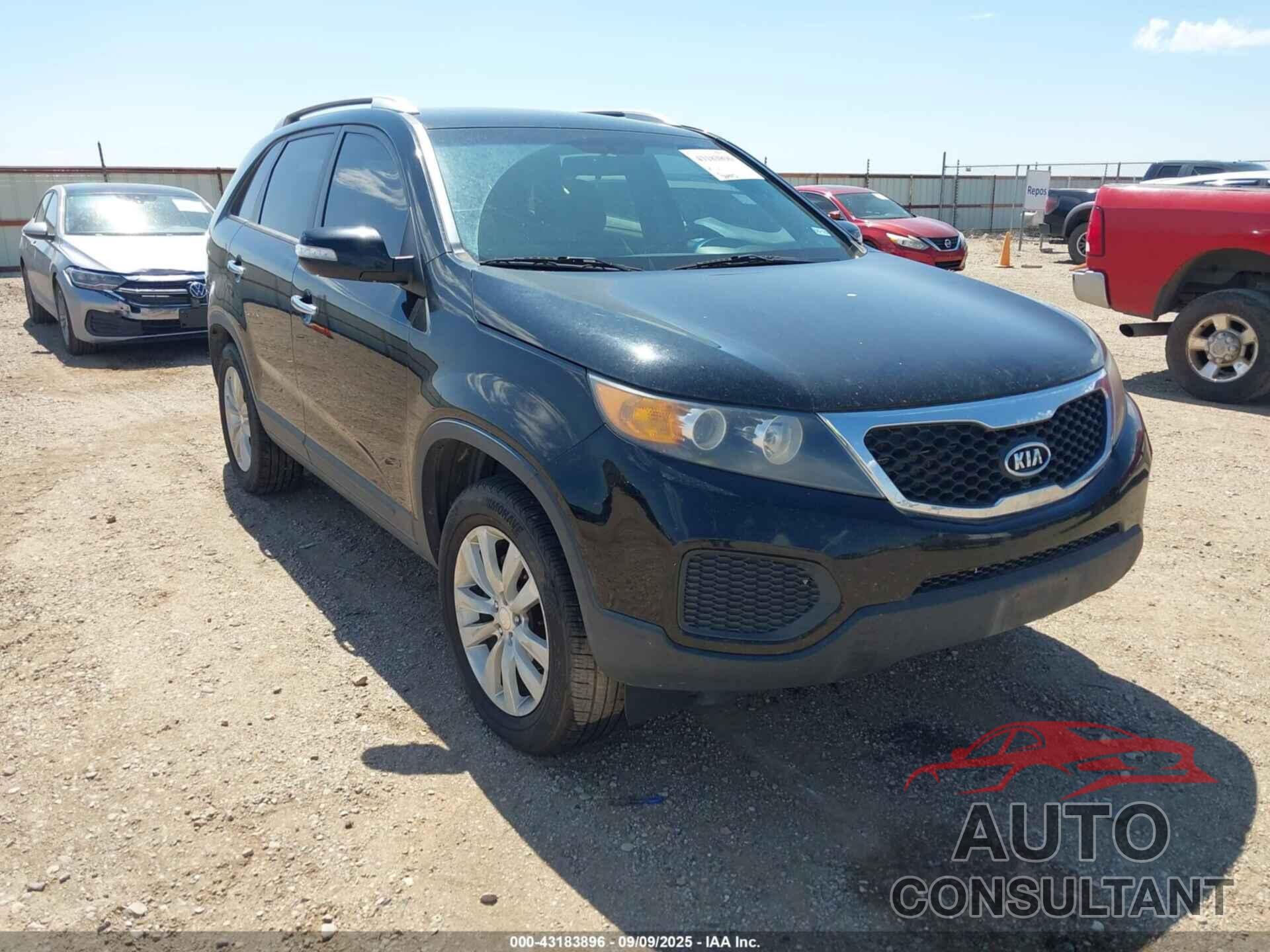KIA SORENTO 2011 - 5XYKT4A27BG174961