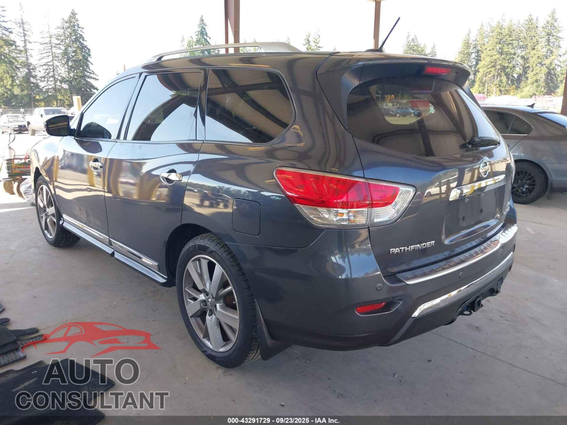 NISSAN PATHFINDER 2013 - 5N1AR2MM1DC649048
