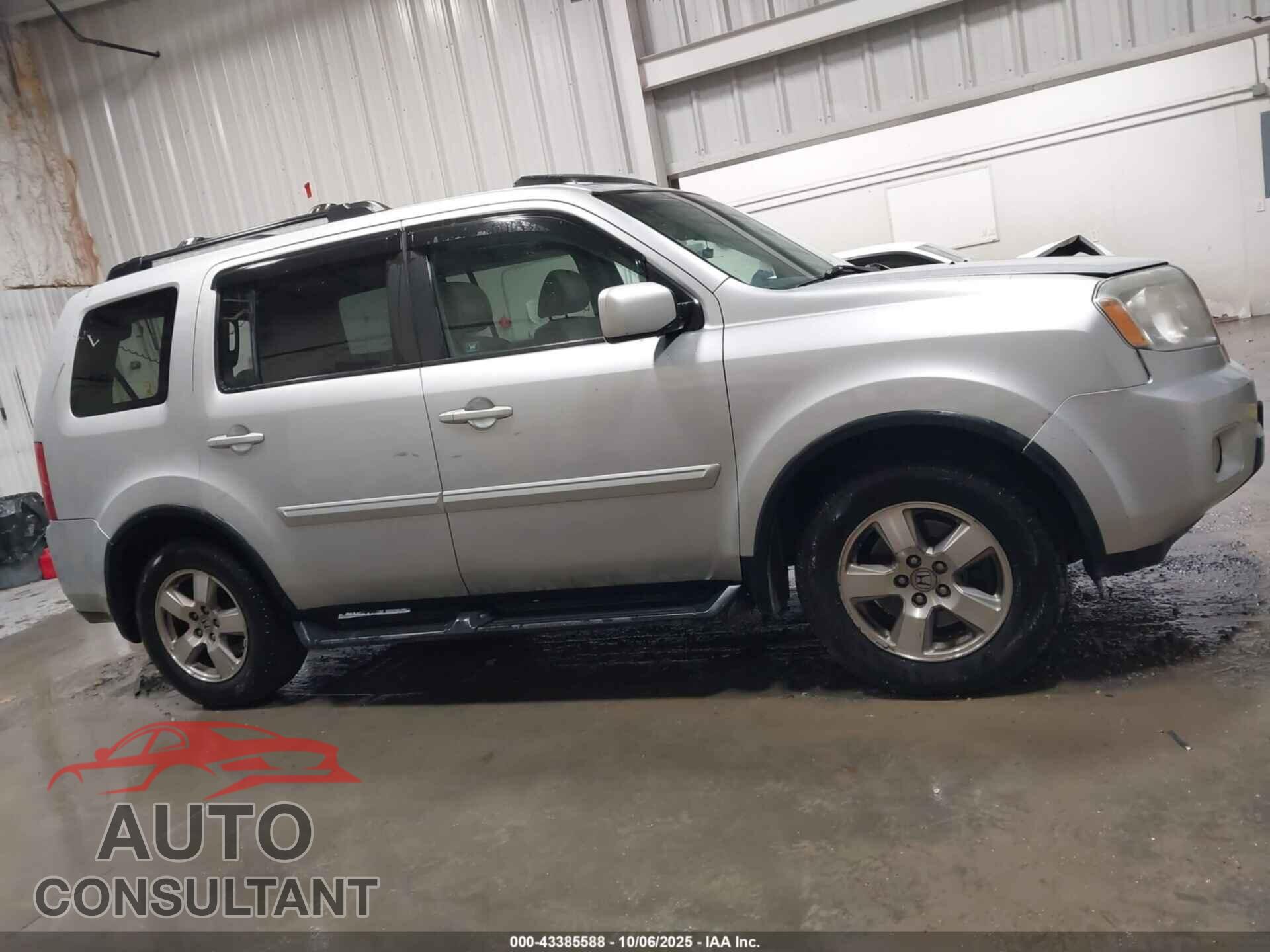 HONDA PILOT 2011 - 5FNYF4H61BB062299