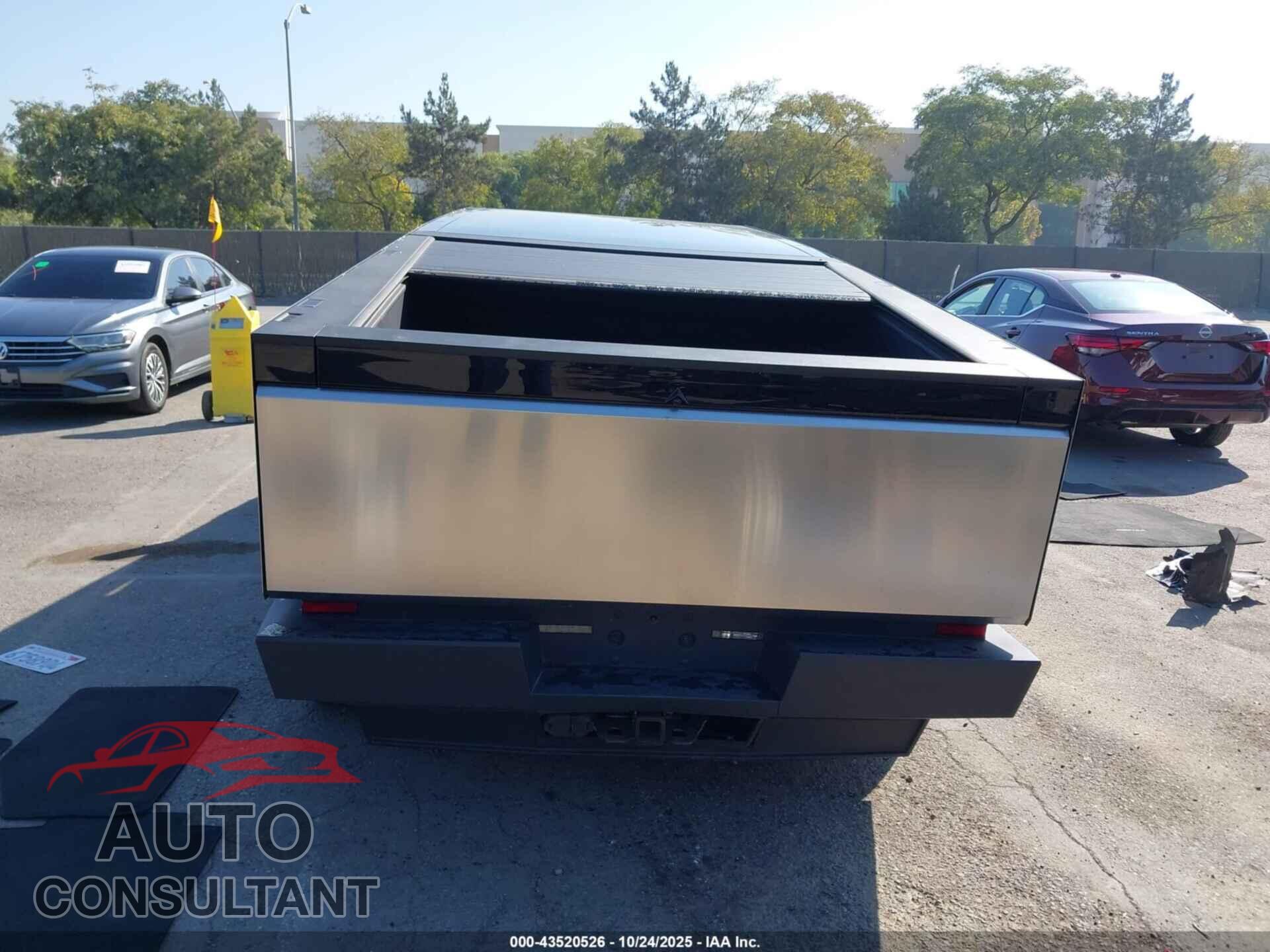 TESLA CYBERTRUCK 2025 - 7G2CEHEE6SA062275