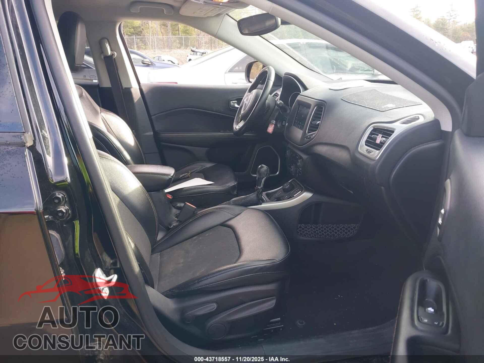 JEEP COMPASS 2019 - 3C4NJDBB9KT728804