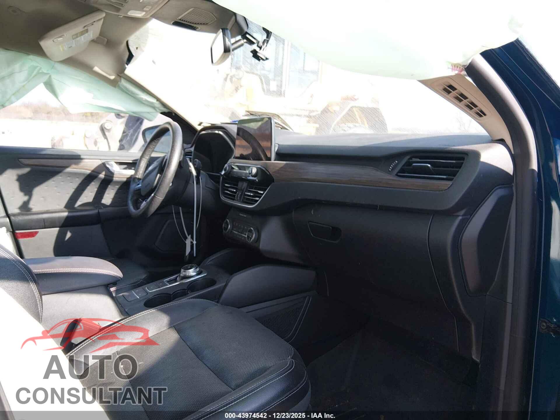 FORD ESCAPE 2020 - 1FMCU9J91LUA27493