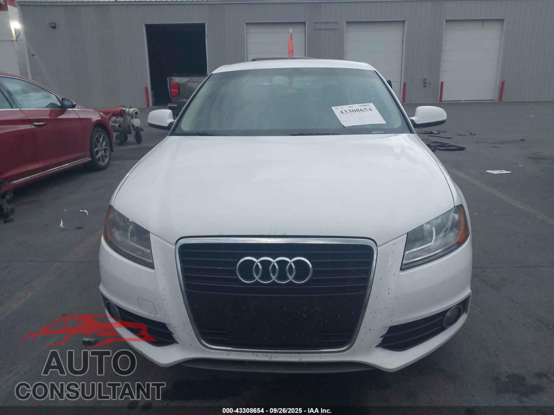AUDI A3 2011 - WAUBJBFM3BA065009