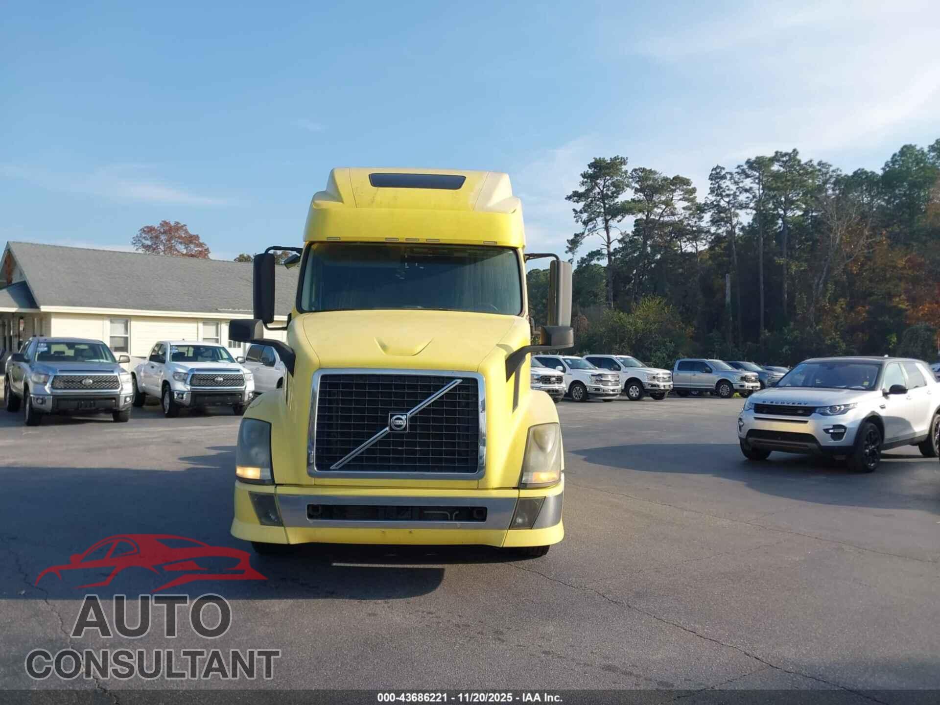VOLVO VN 2015 - 4V4N99EH4FN179772