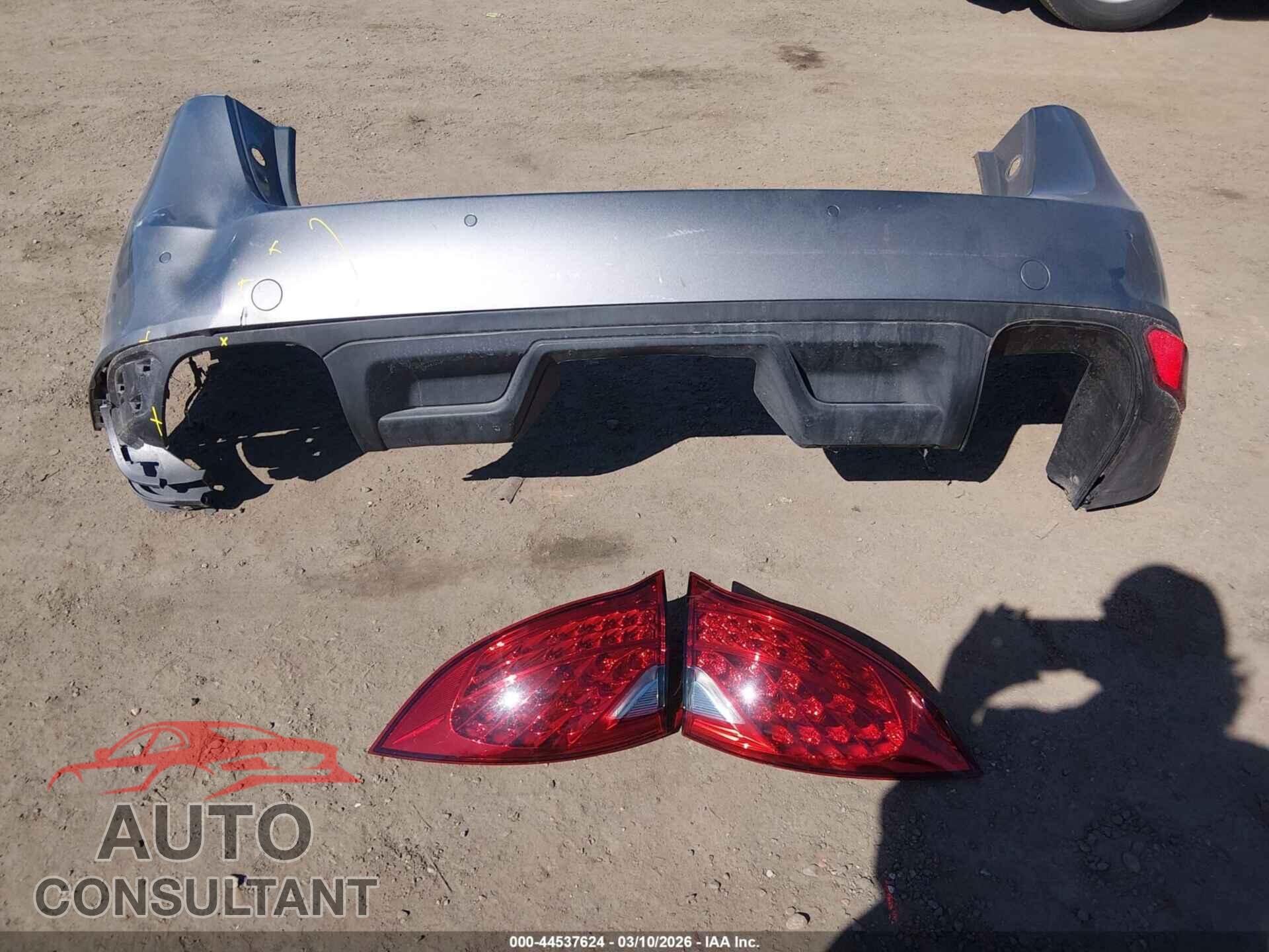 PORSCHE CAYENNE 2013 - WP1AA2A25DLA01094