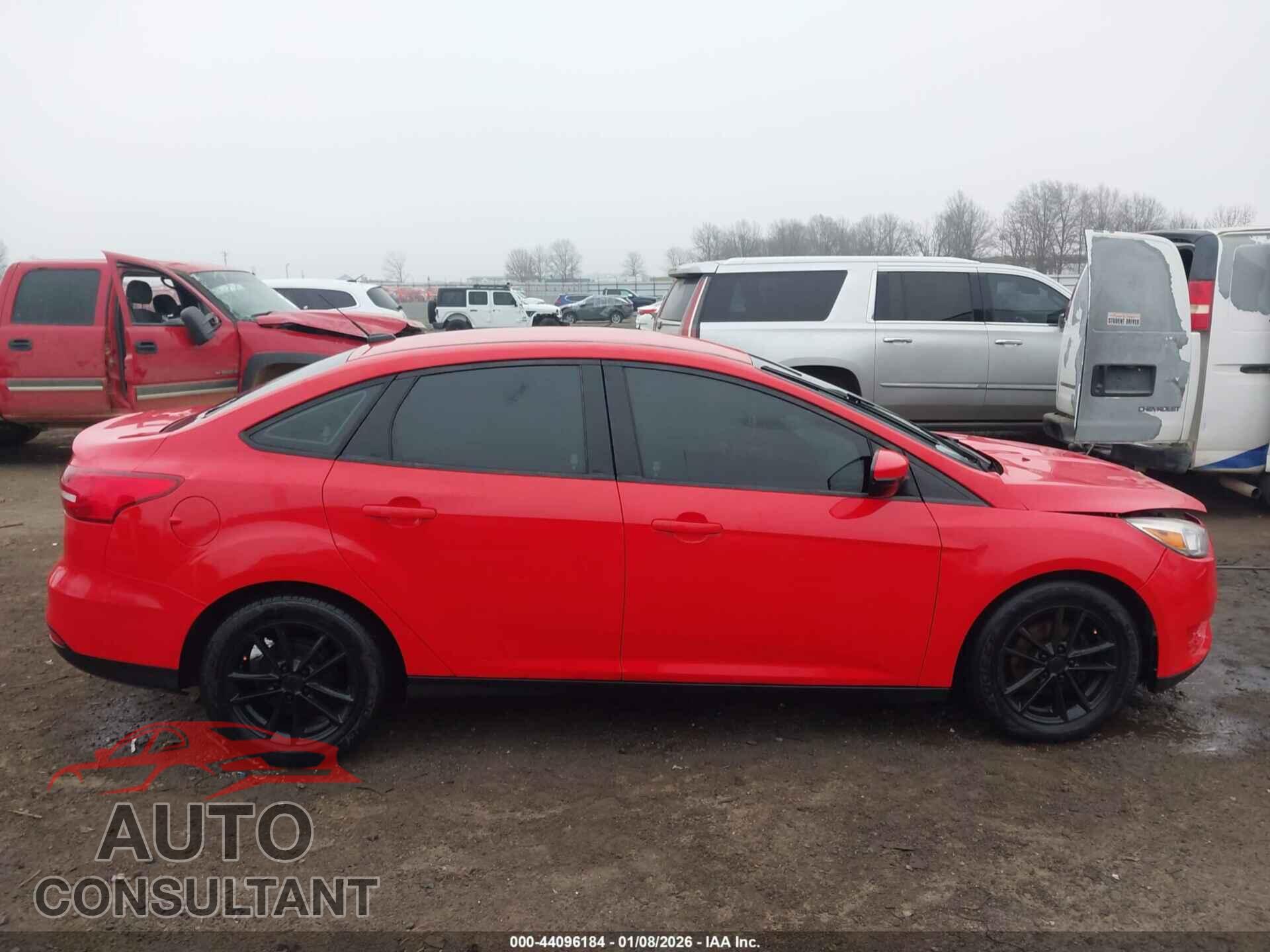 FORD FOCUS 2017 - 1FADP3F25HL202064