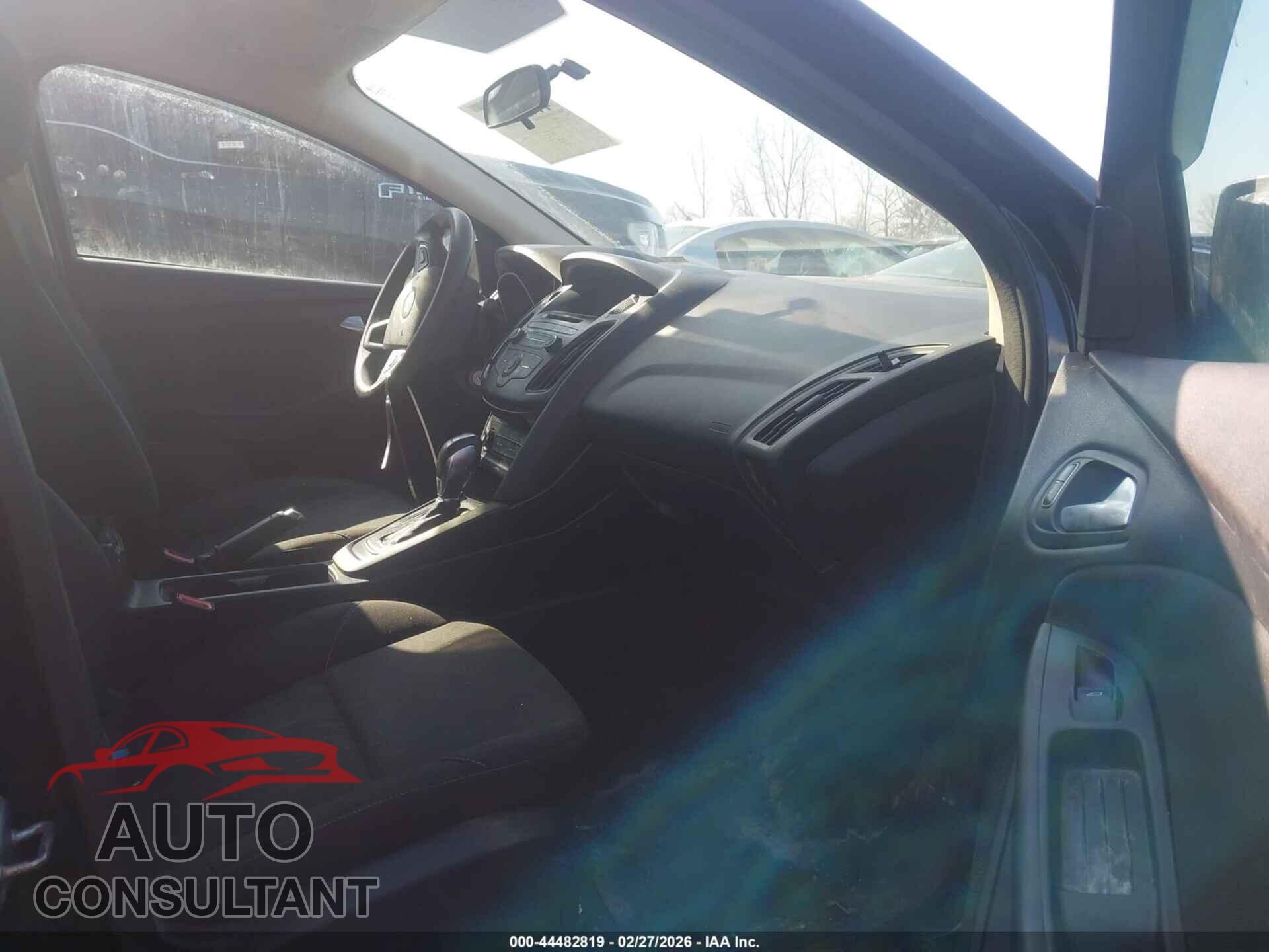 FORD FOCUS 2016 - 1FADP3F23GL386340