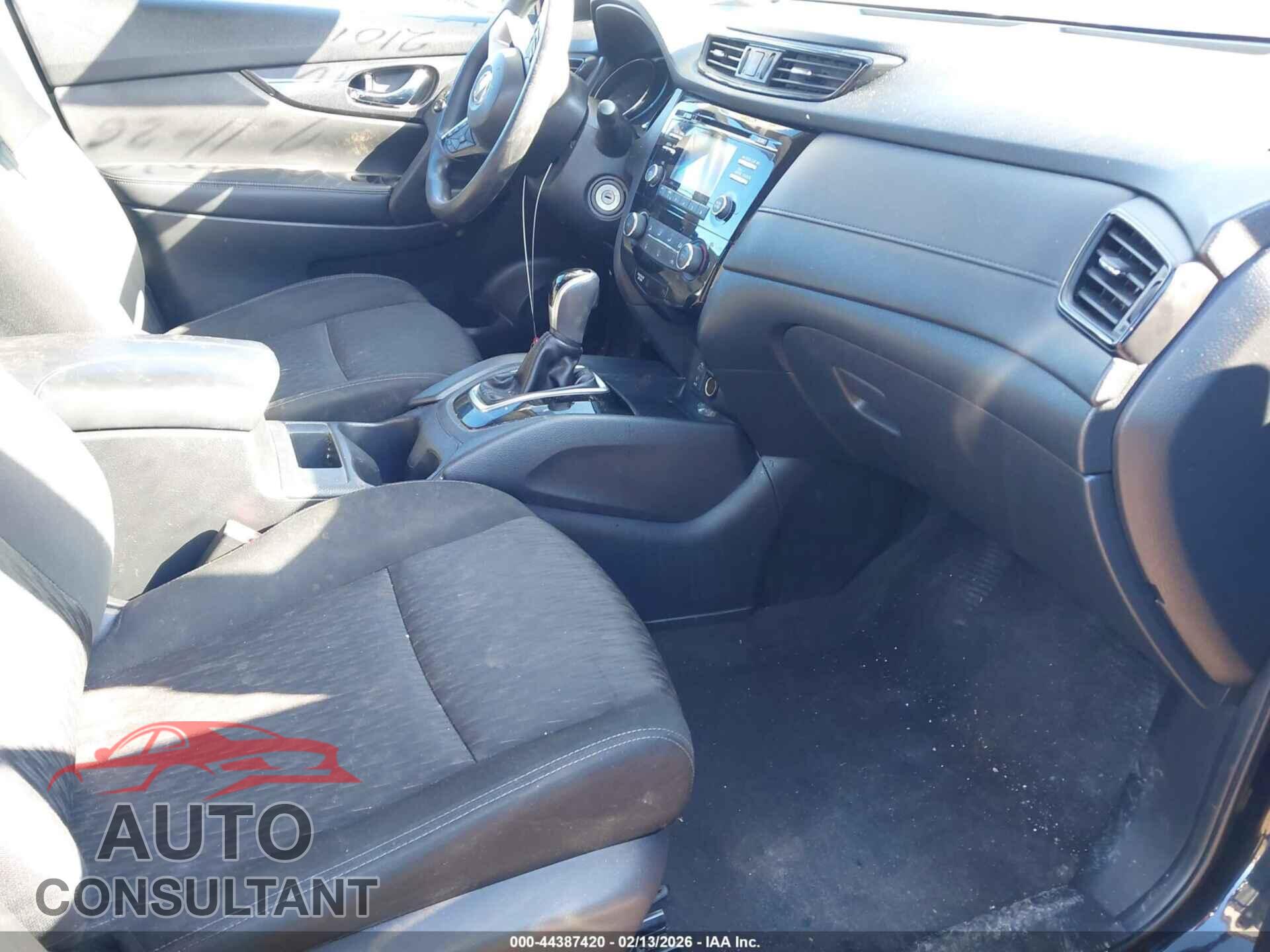NISSAN ROGUE 2017 - KNMAT2MV9HP616263