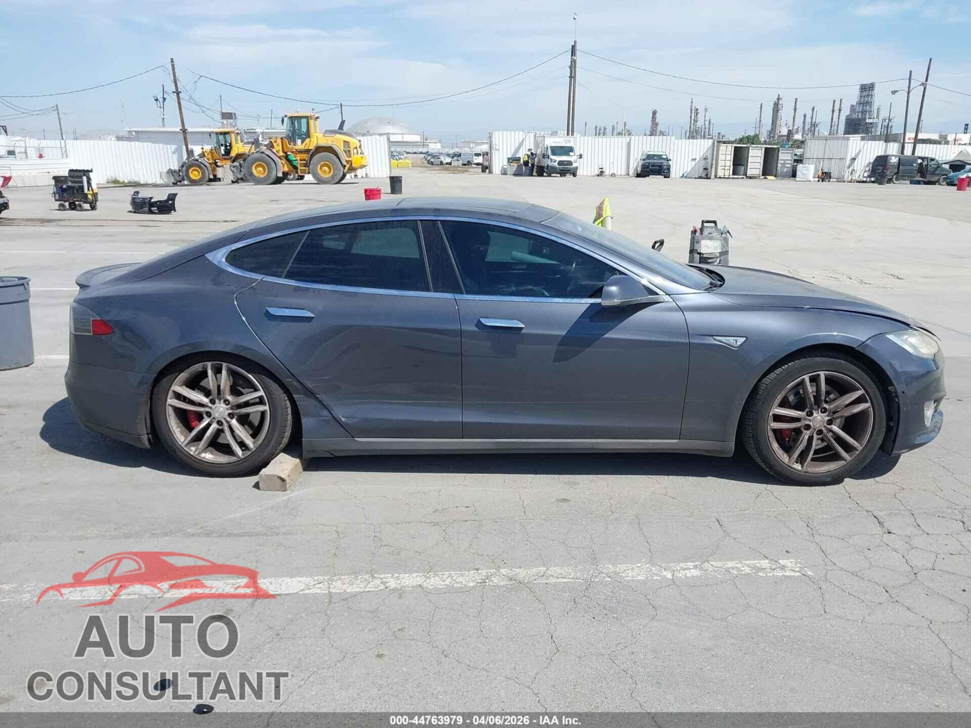 TESLA MODEL S 2015 - 5YJSA1H42FF080995