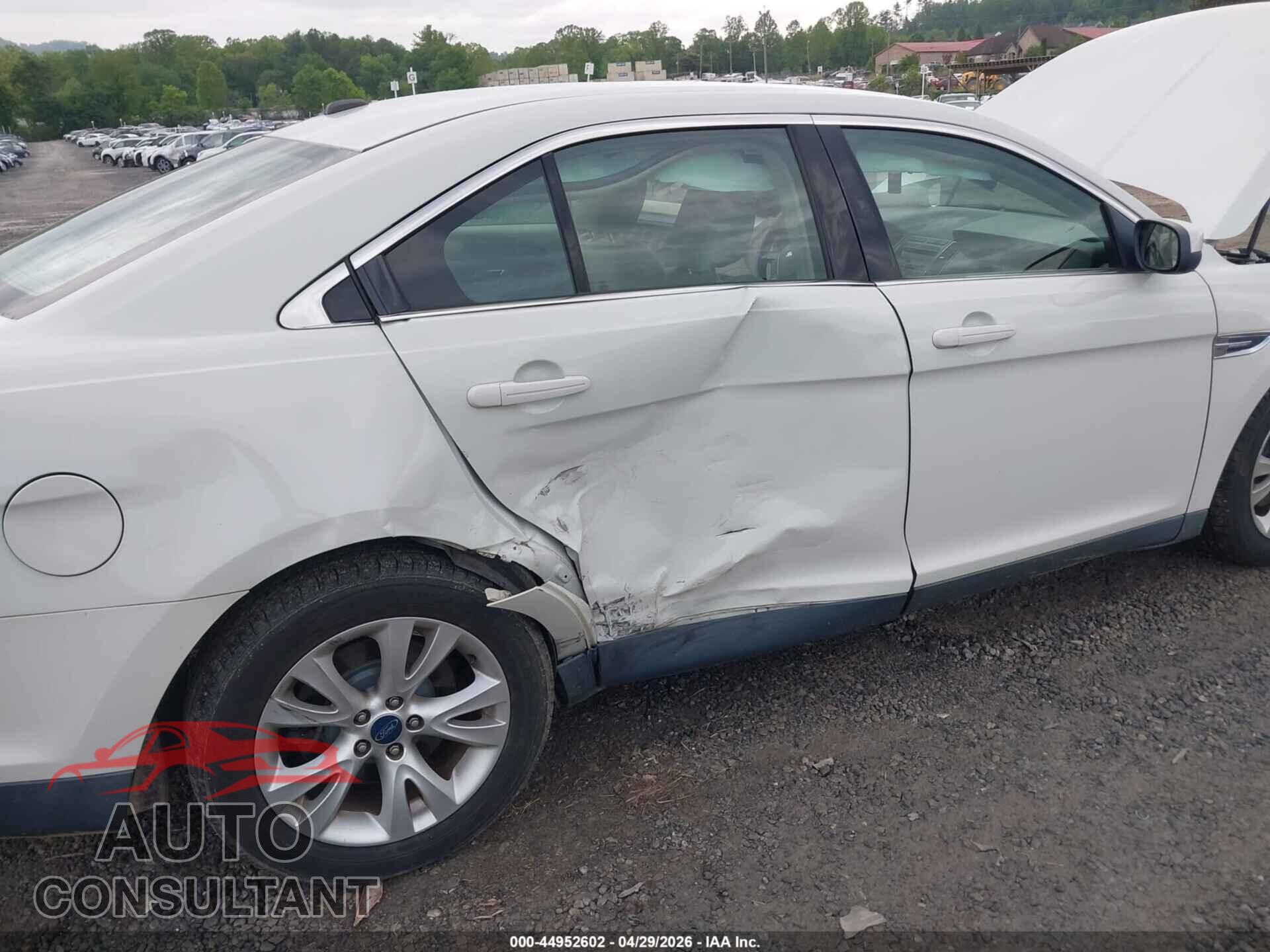 FORD TAURUS 2010 - 1FAHP2EW3AG108991