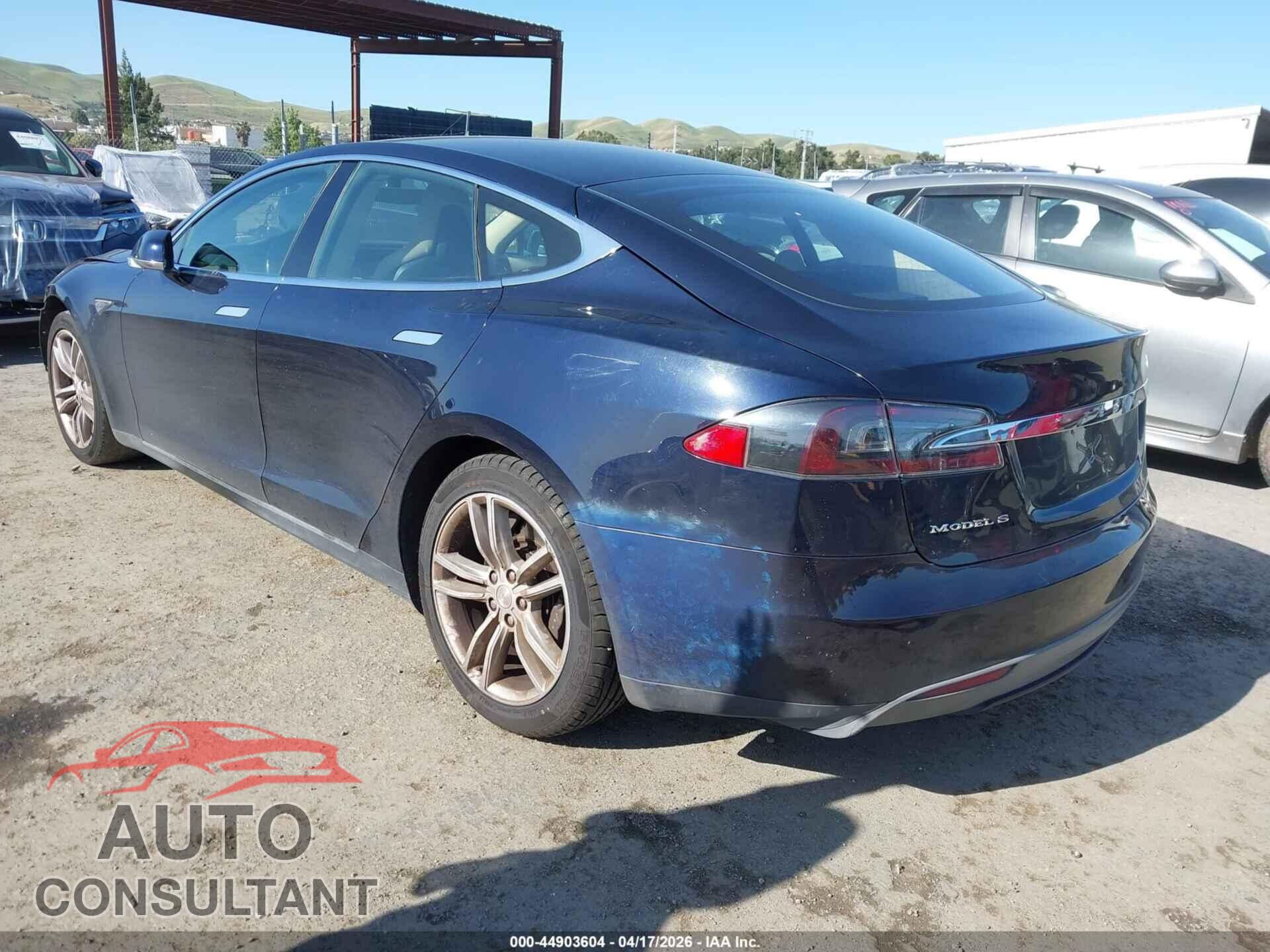 TESLA MODEL S 2013 - 5YJSA1AG4DFP07844
