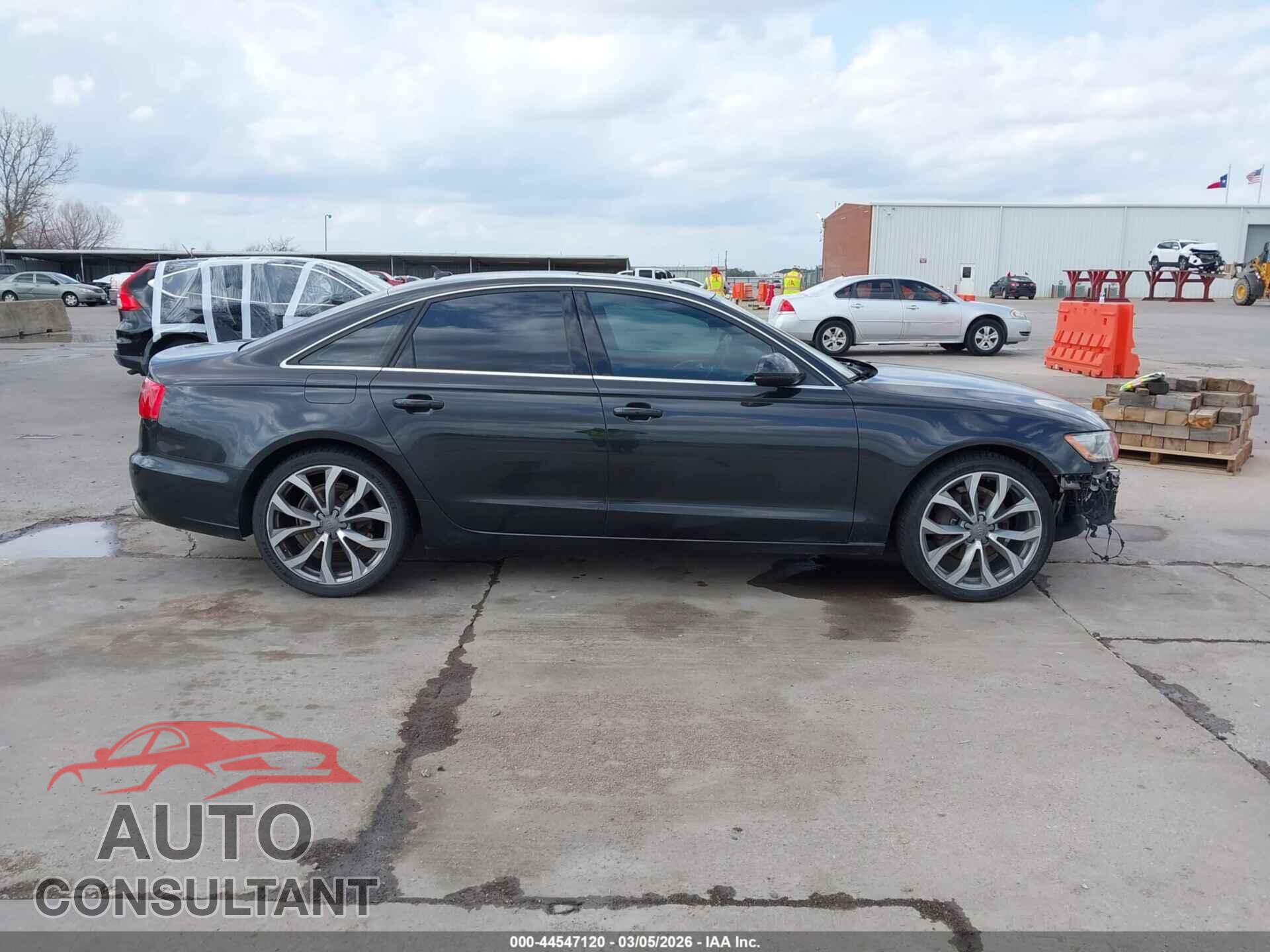 AUDI A6 2013 - WAUDFAFC4DN128920