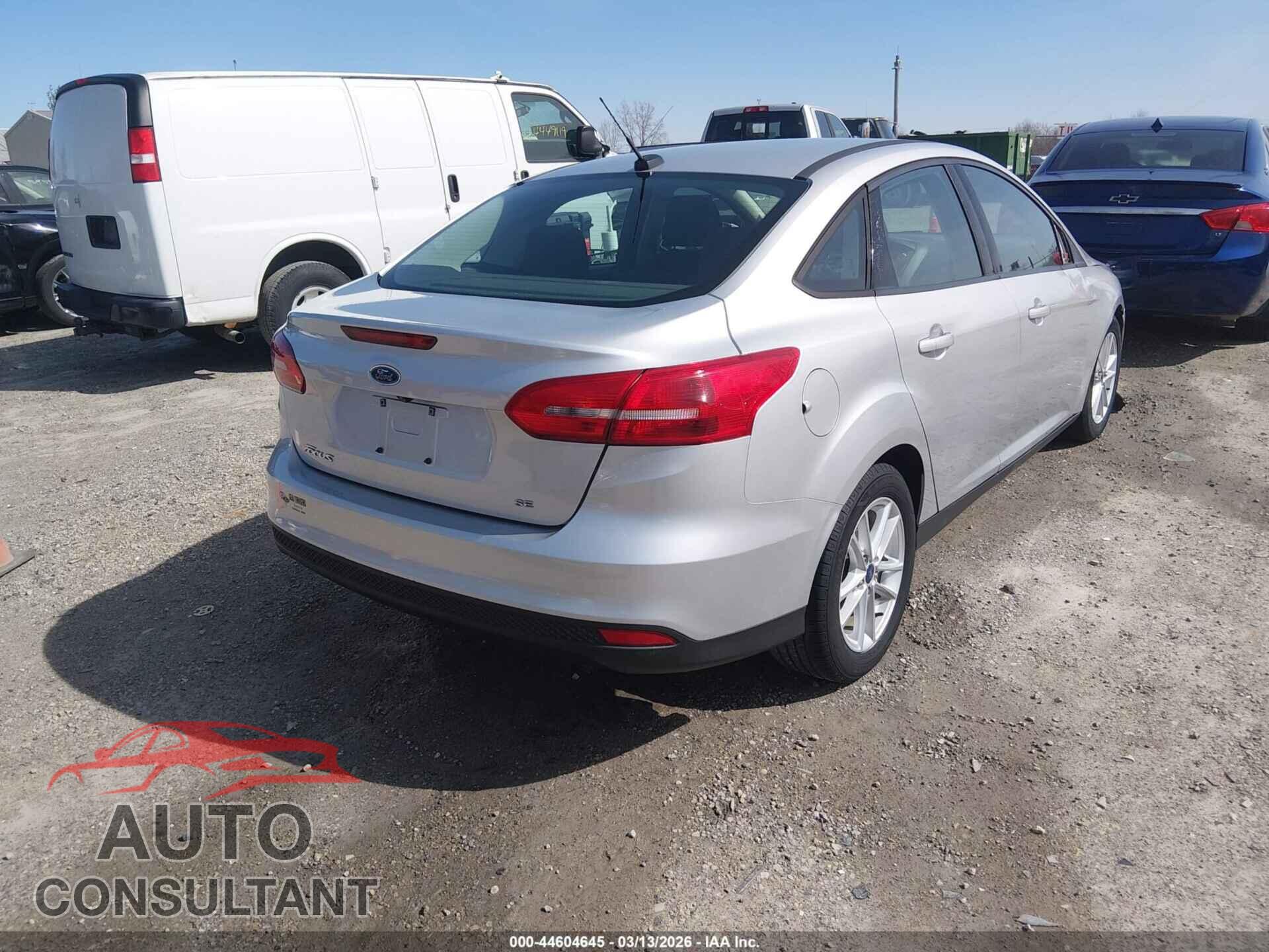 FORD FOCUS 2017 - 1FADP3F27HL204107