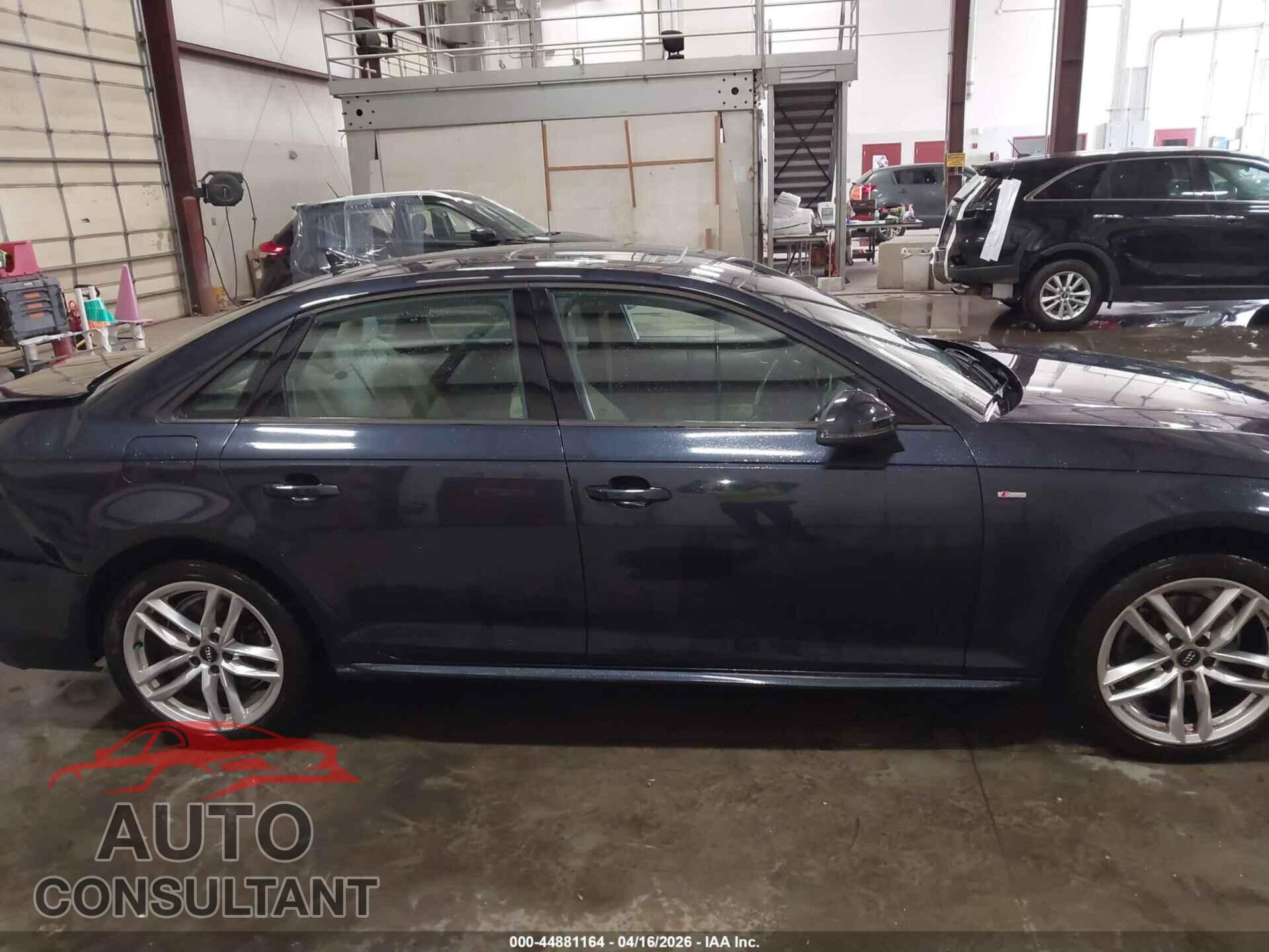 AUDI A4 2017 - WAUKMAF48HN058320